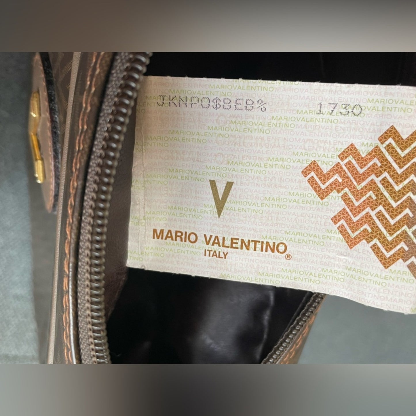 Mario Valentino Clutch V-Emblem
