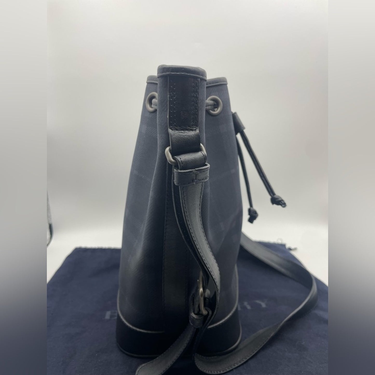 Burberry Nova Print Shoulder Bucket Bag