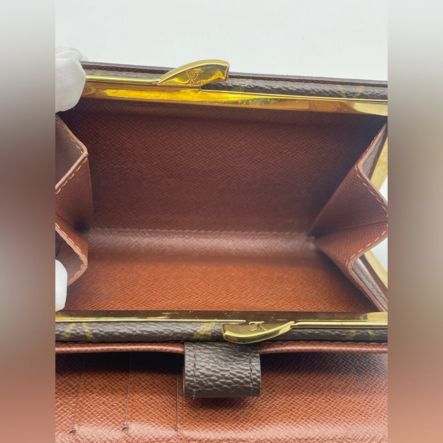 Louis Vuitton Monogram Kisslock Wallet