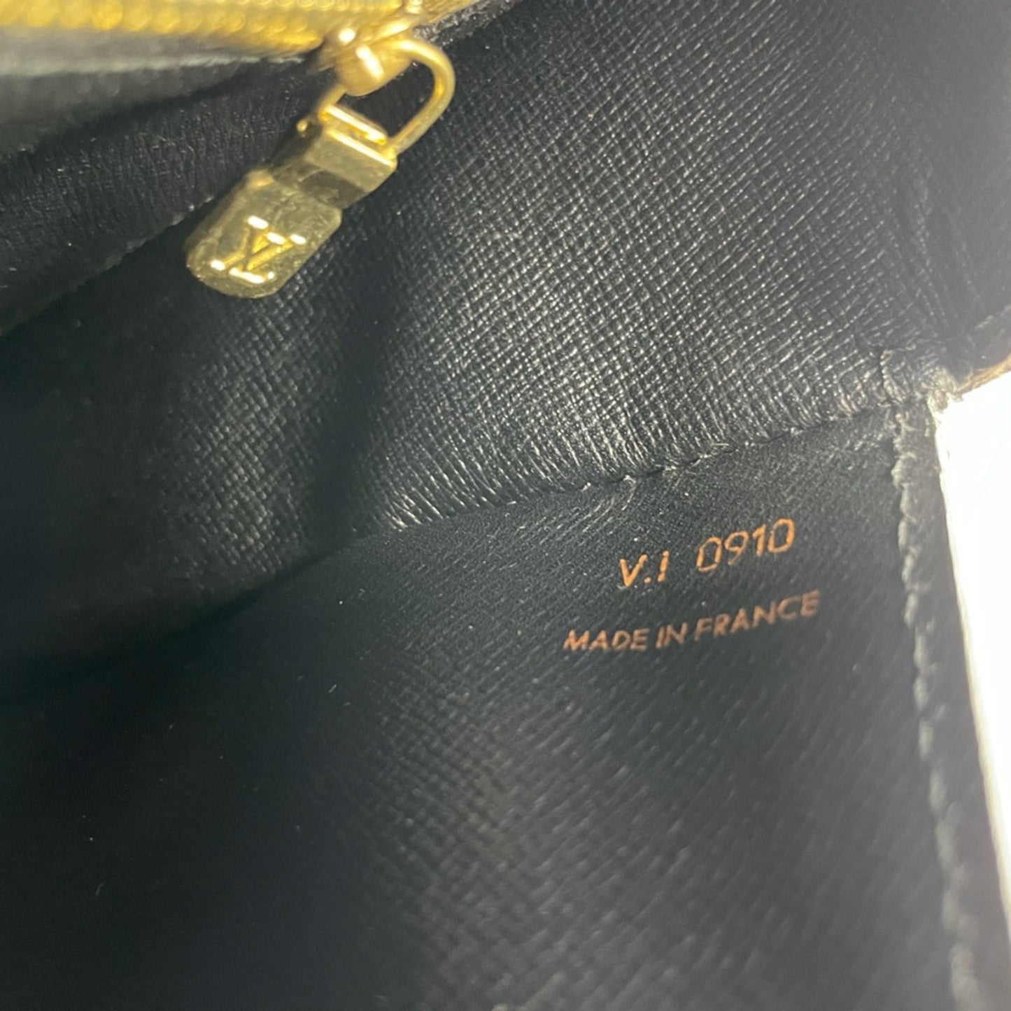 Louis Vuitton Epi Saint Cloud Sling Bag