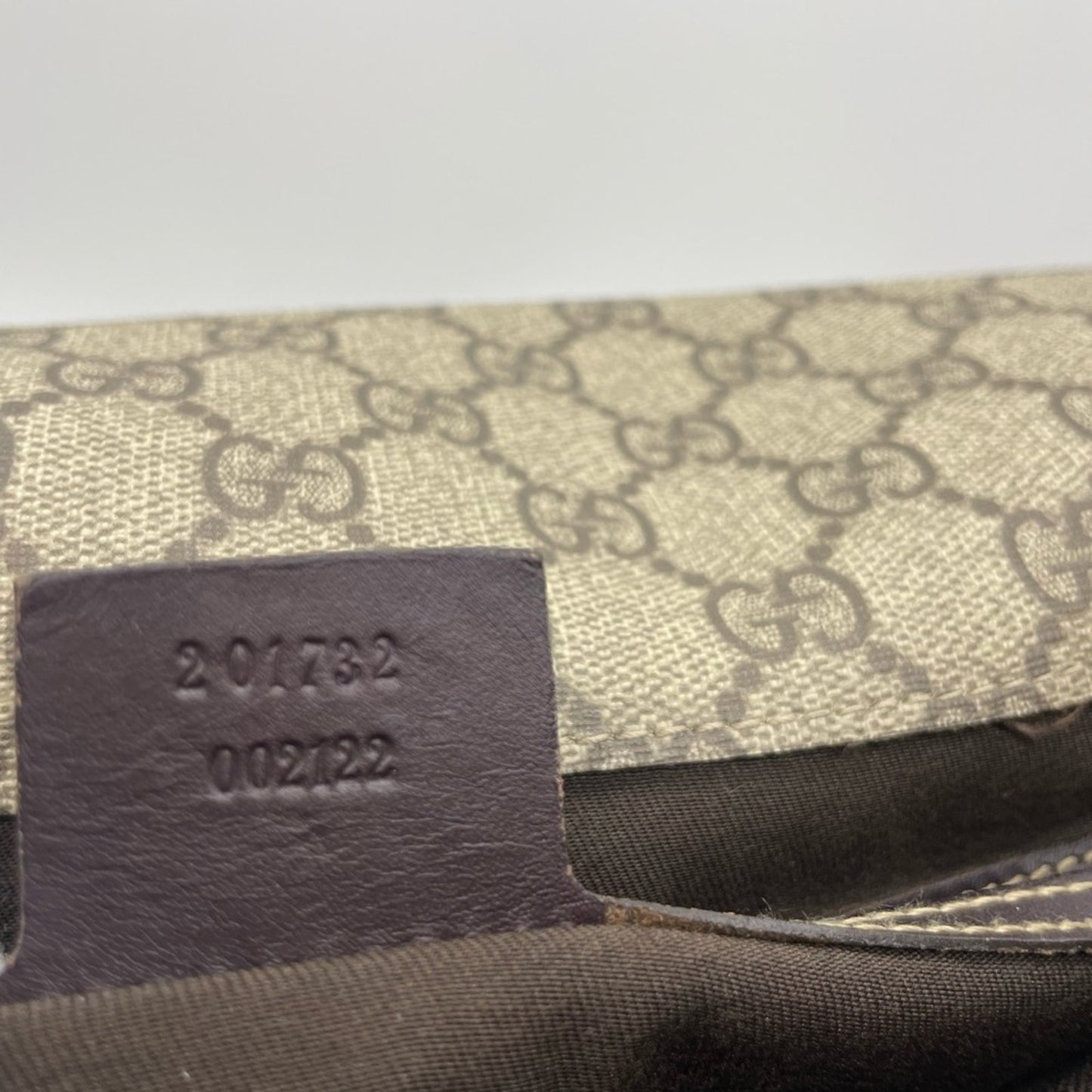 SOLD! Gucci Messenger Crossbody Bag