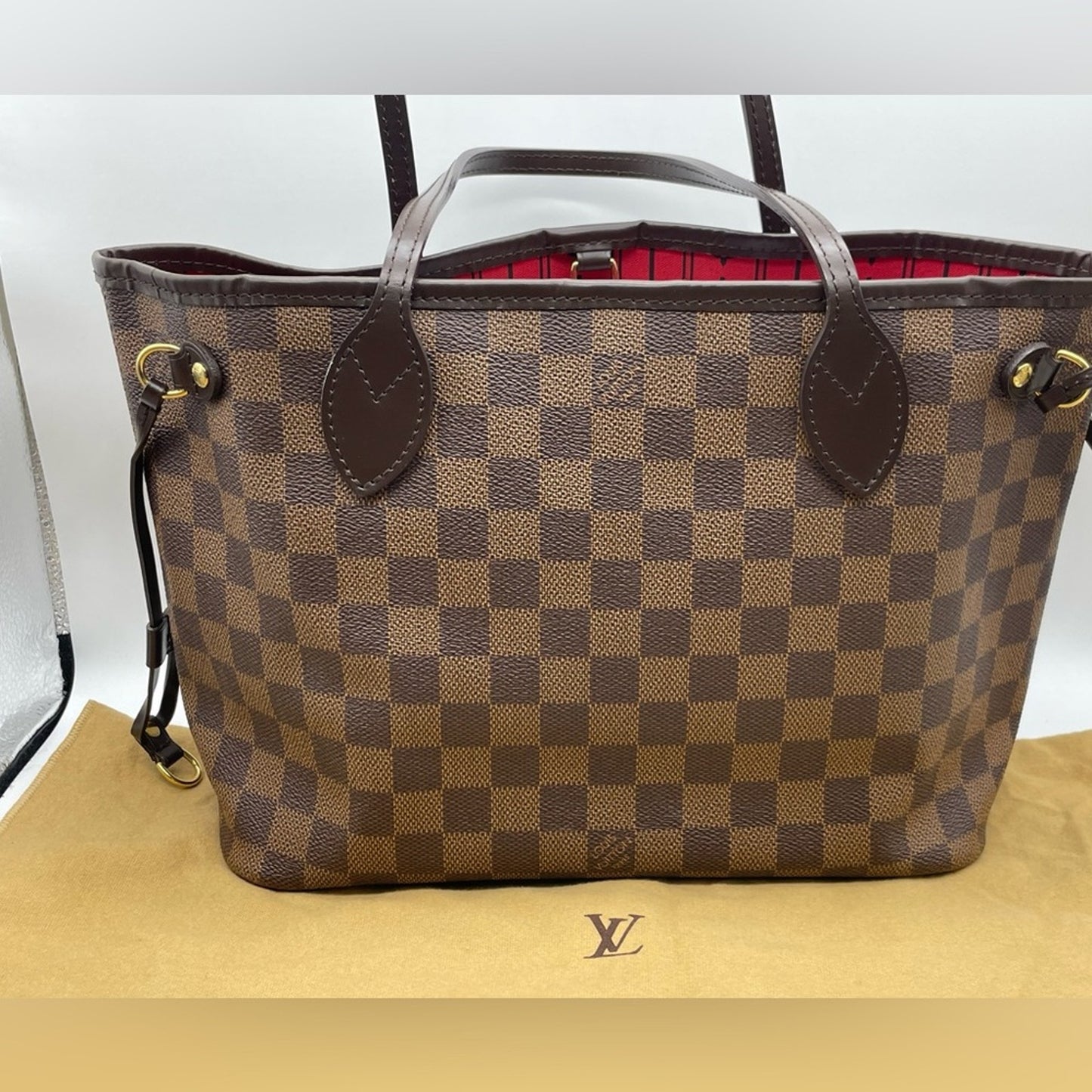 Louis Vuitton Damier Neverfull Bag