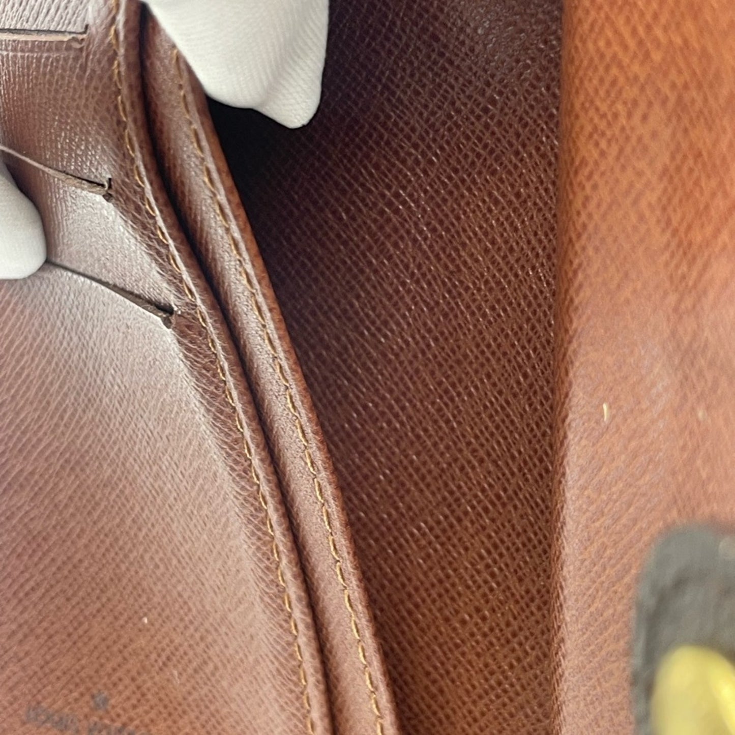 Louis Vuitton Monogram Kisslock Wallet