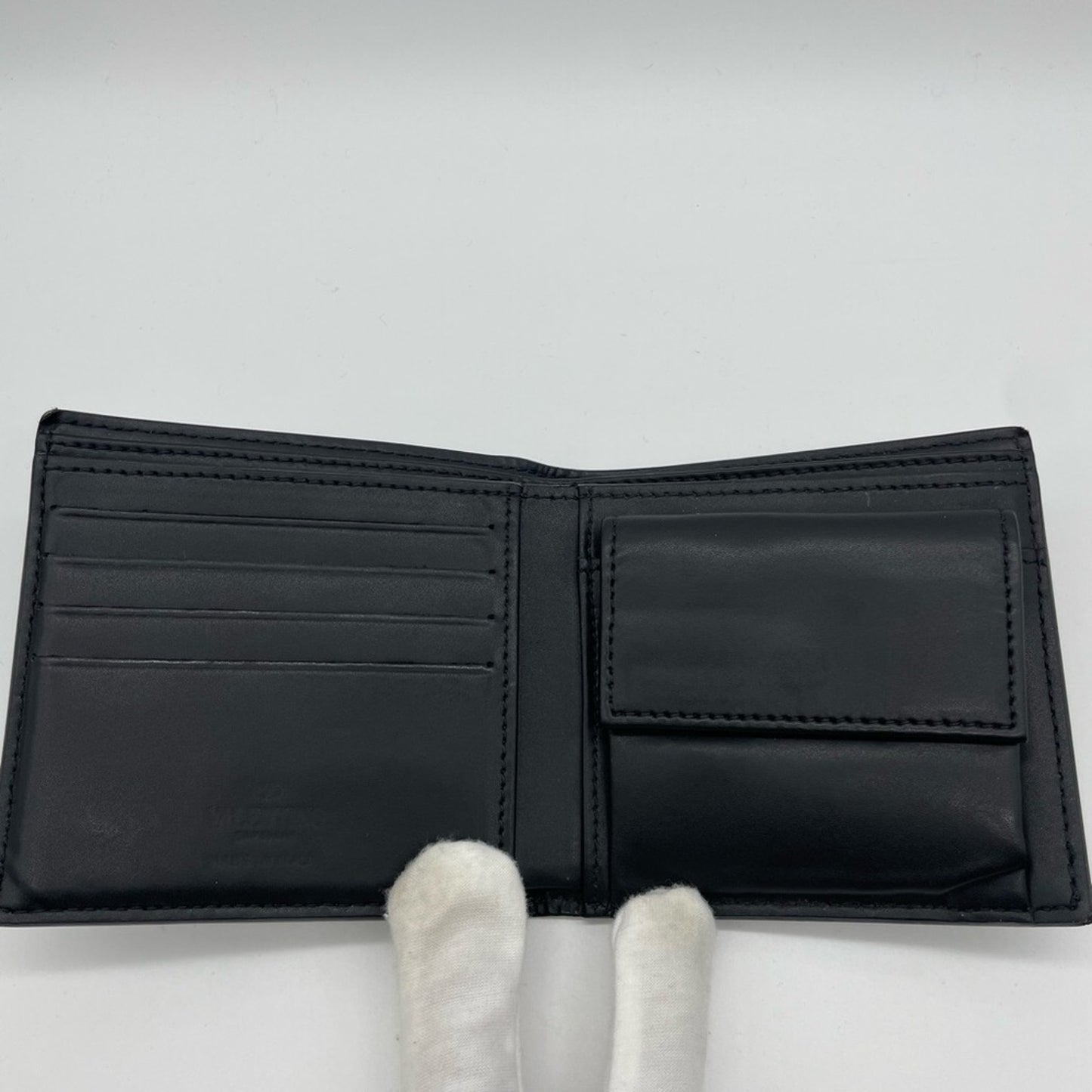 SOLD! Valentino Garavani Short Leather wallet