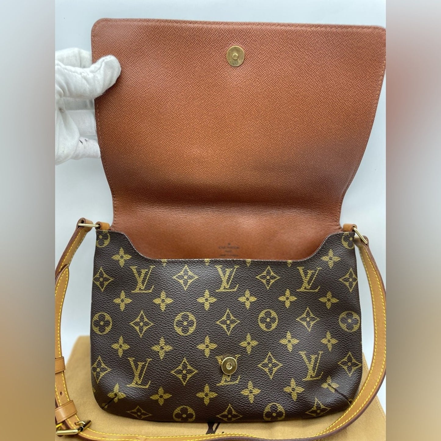SOLD! Louis Vuitton Monogram Musette Shoulder Bag