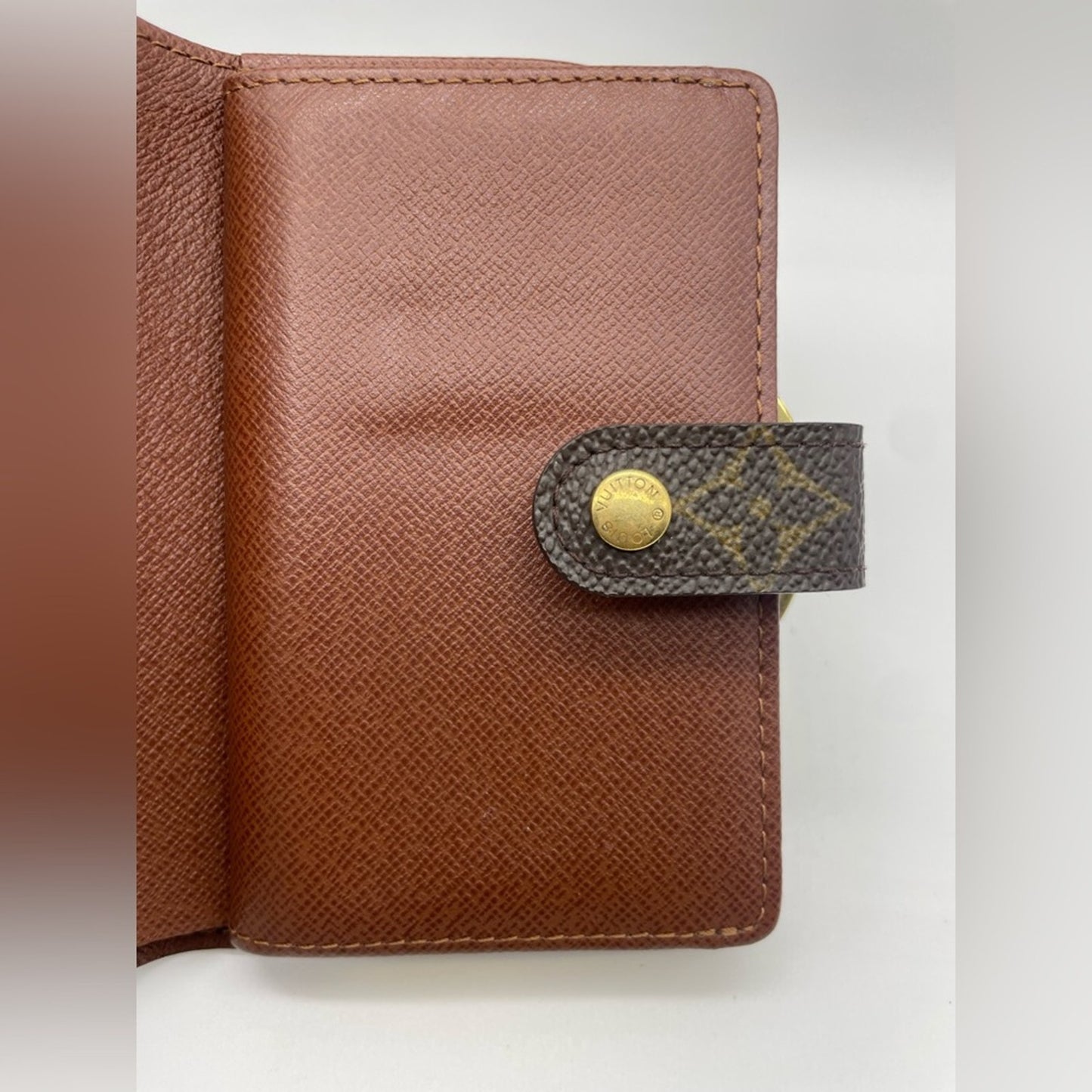 Louis Vuitton Monogram Kisslock Wallet