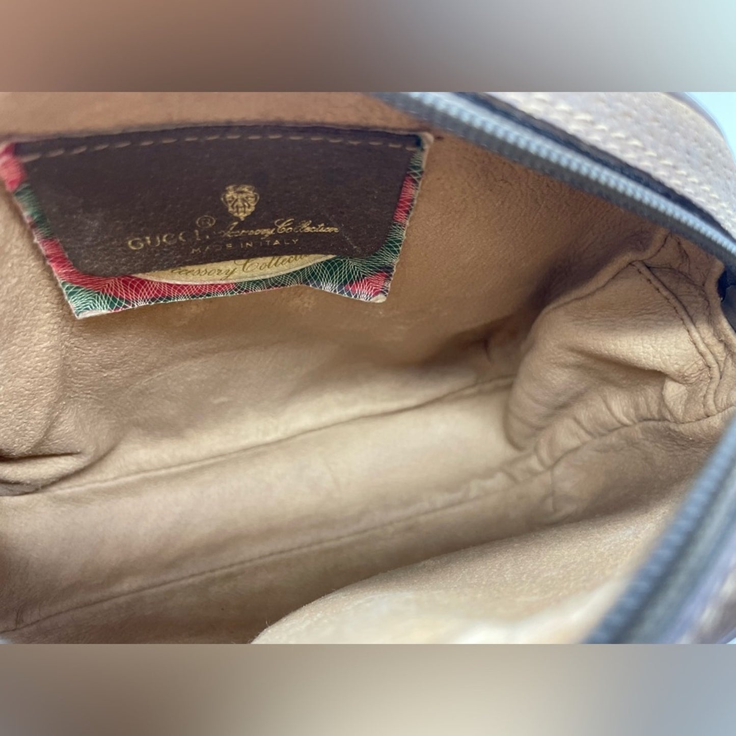 SOLD! Gucci Sherry Line Sling/Crossbody Bag