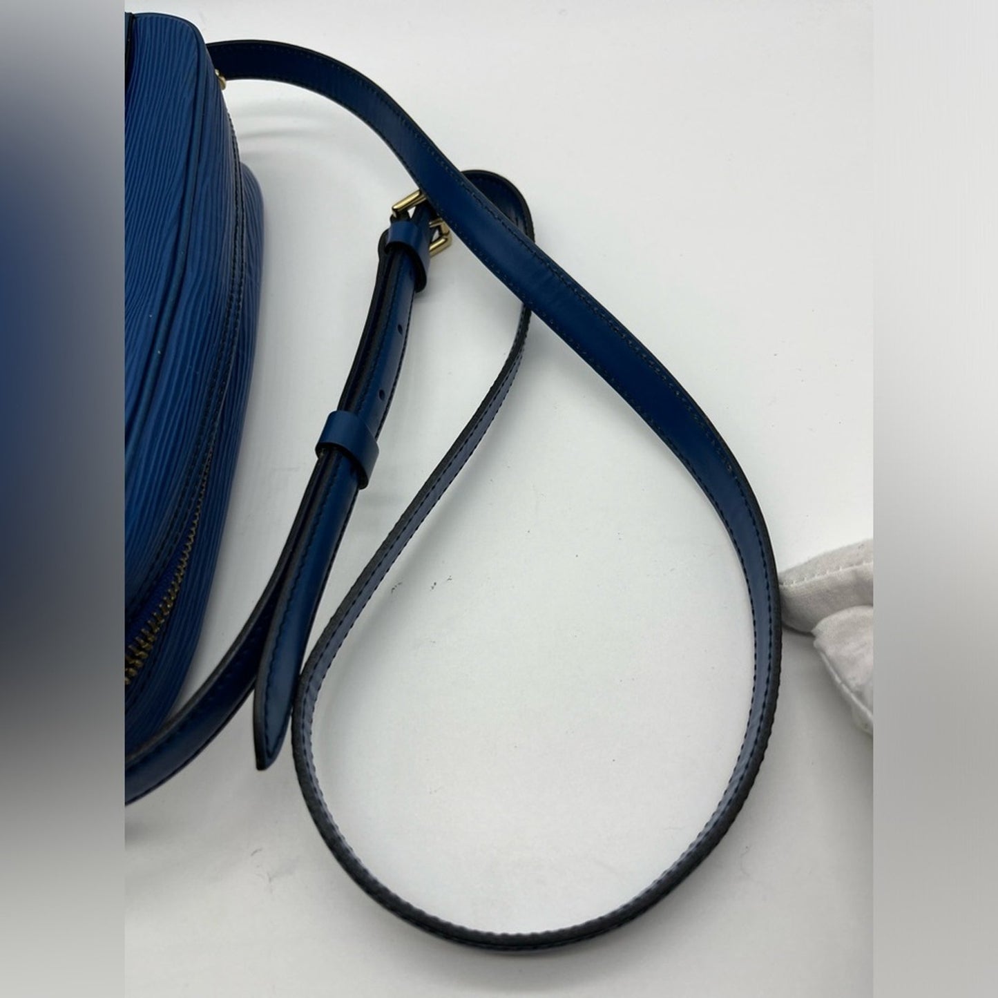 SOLD! Louis Vuitton Jeune Fille Epi Crosbody Bag