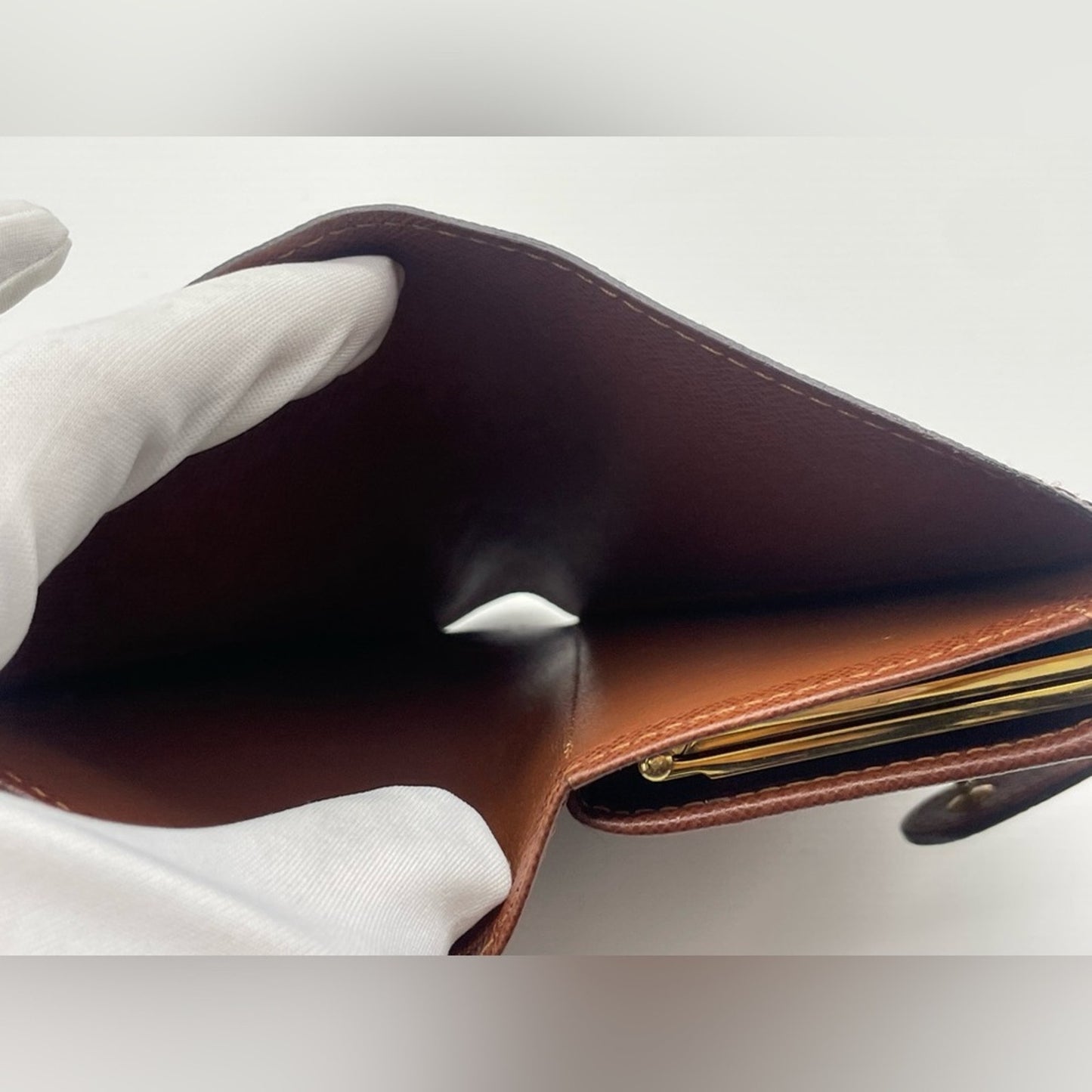 Louis Vuitton Monogram Kisslock Wallet
