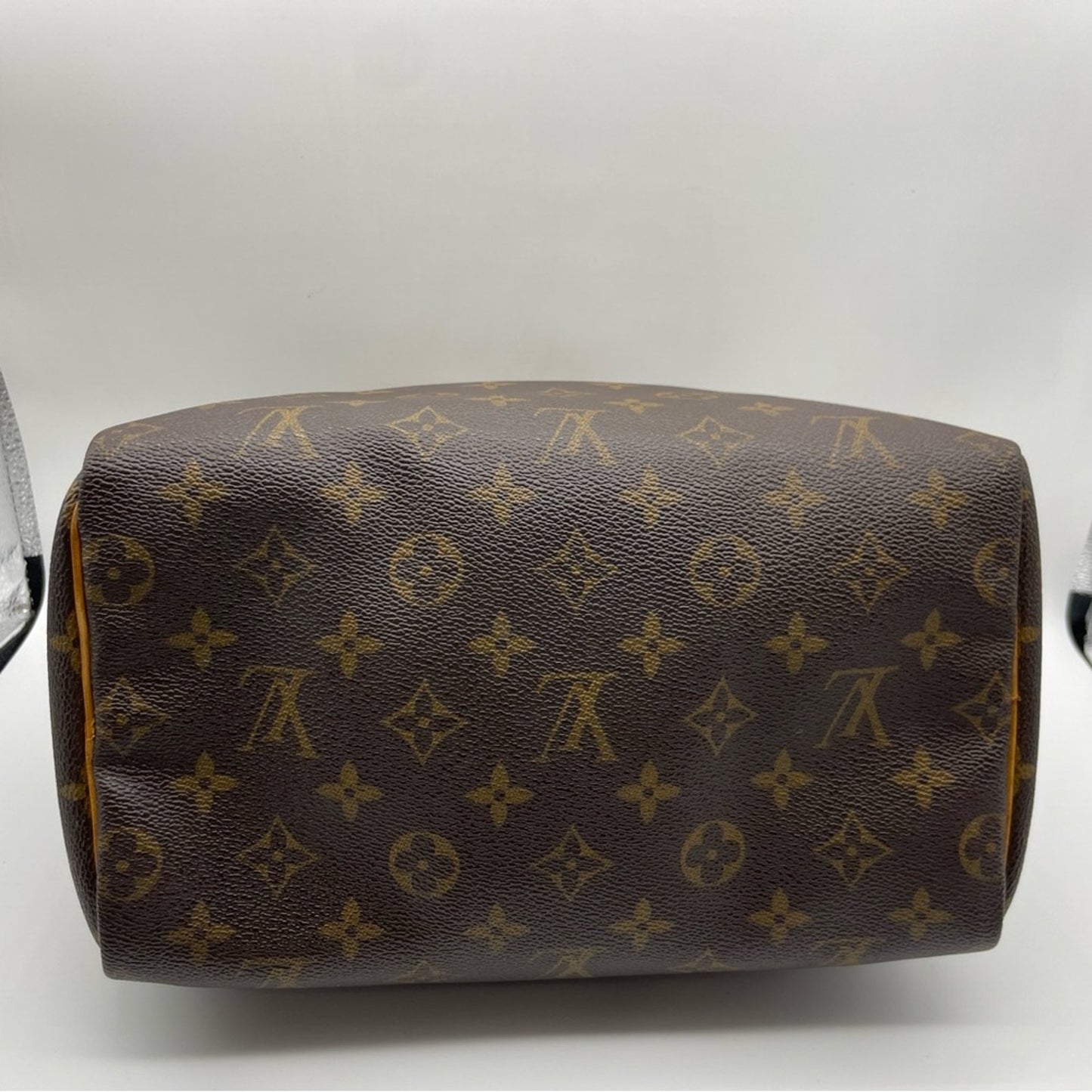 Louis Vuitton Monogram Speedy 25 HandBag