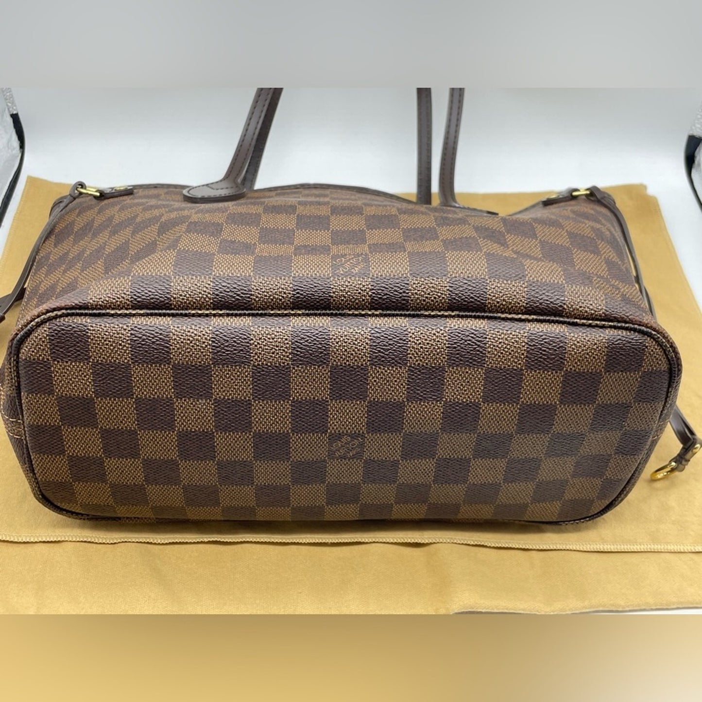 Louis Vuitton Damier Neverfull Bag