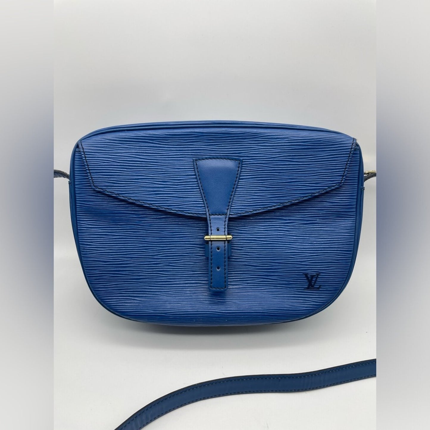 SOLD! Louis Vuitton Jeune Fille Epi Crosbody Bag