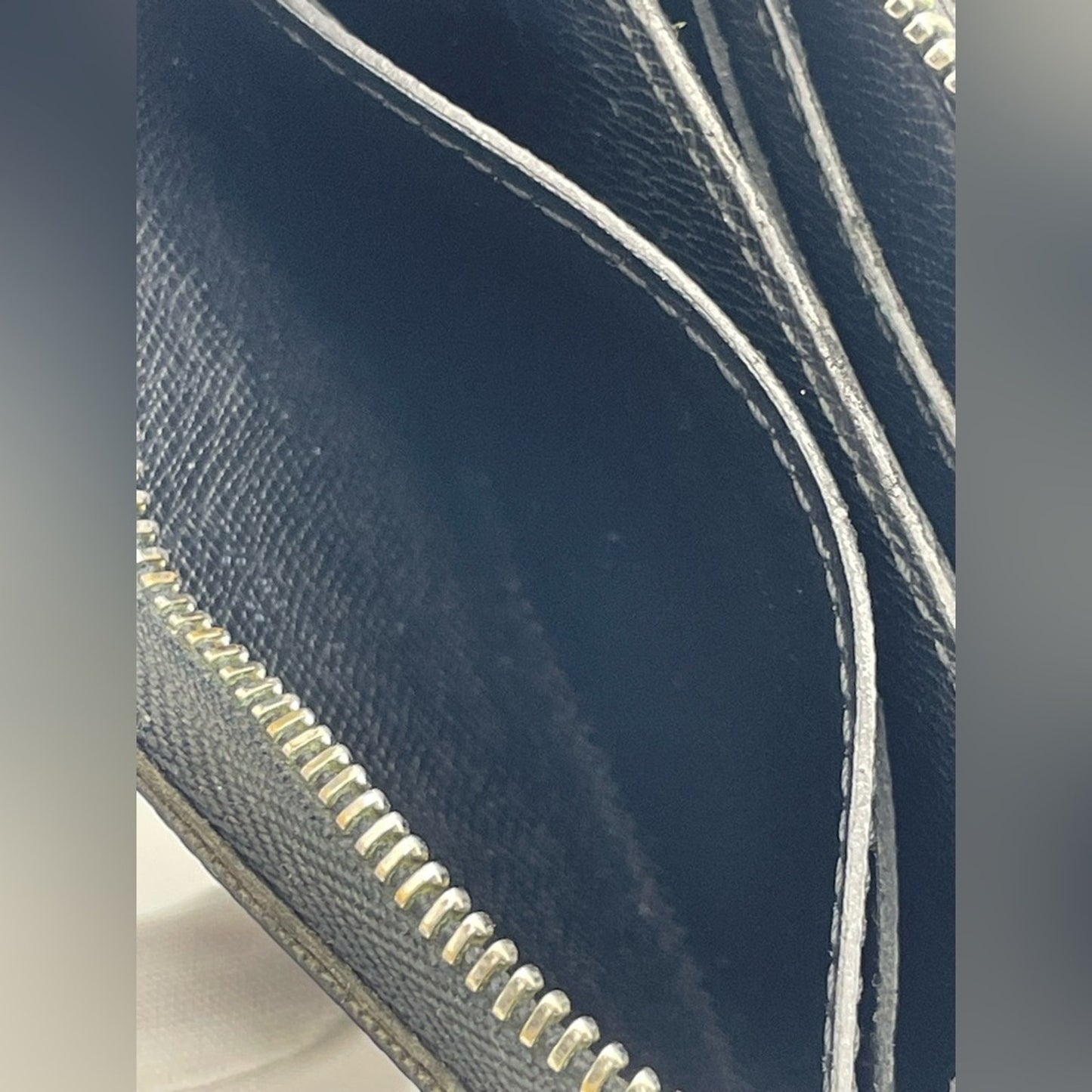 Louis Vuitton Damier Graphite Short Zippy Wallet