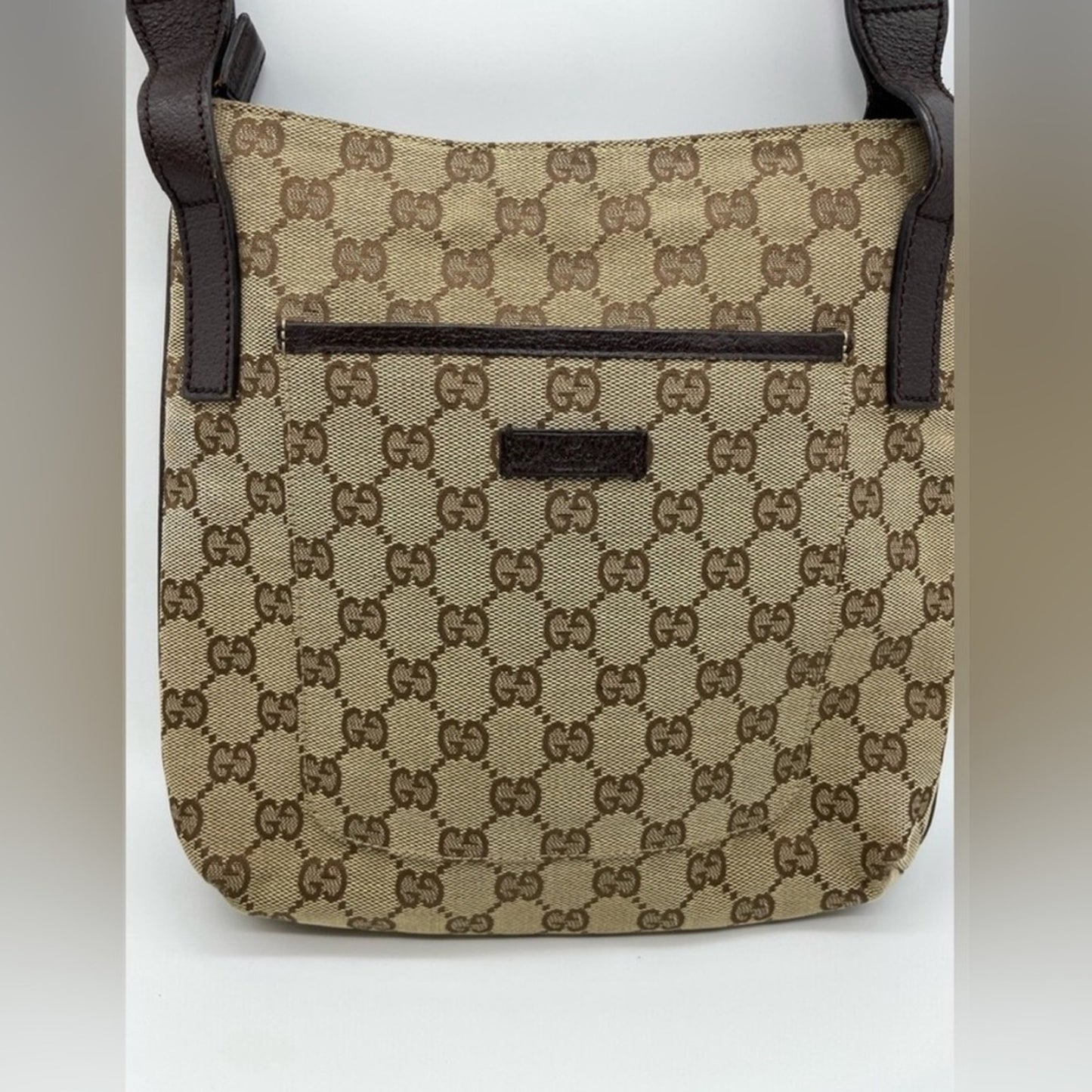 SOLD! Gucci Sling/Crossbody Bag