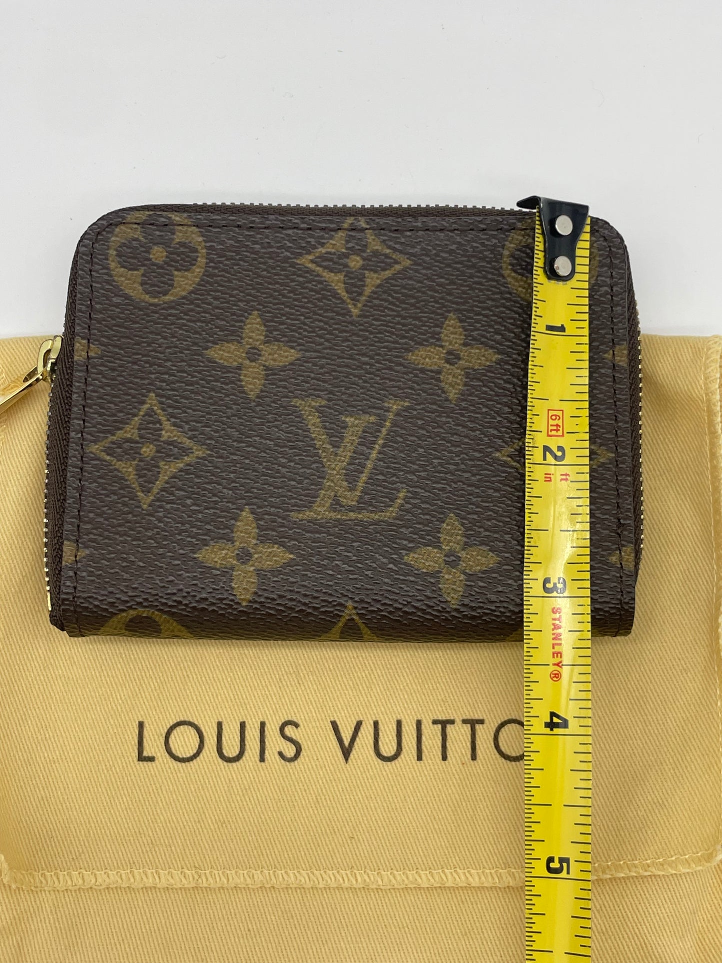 Louis Vuitton Monogram Zippy Wallet