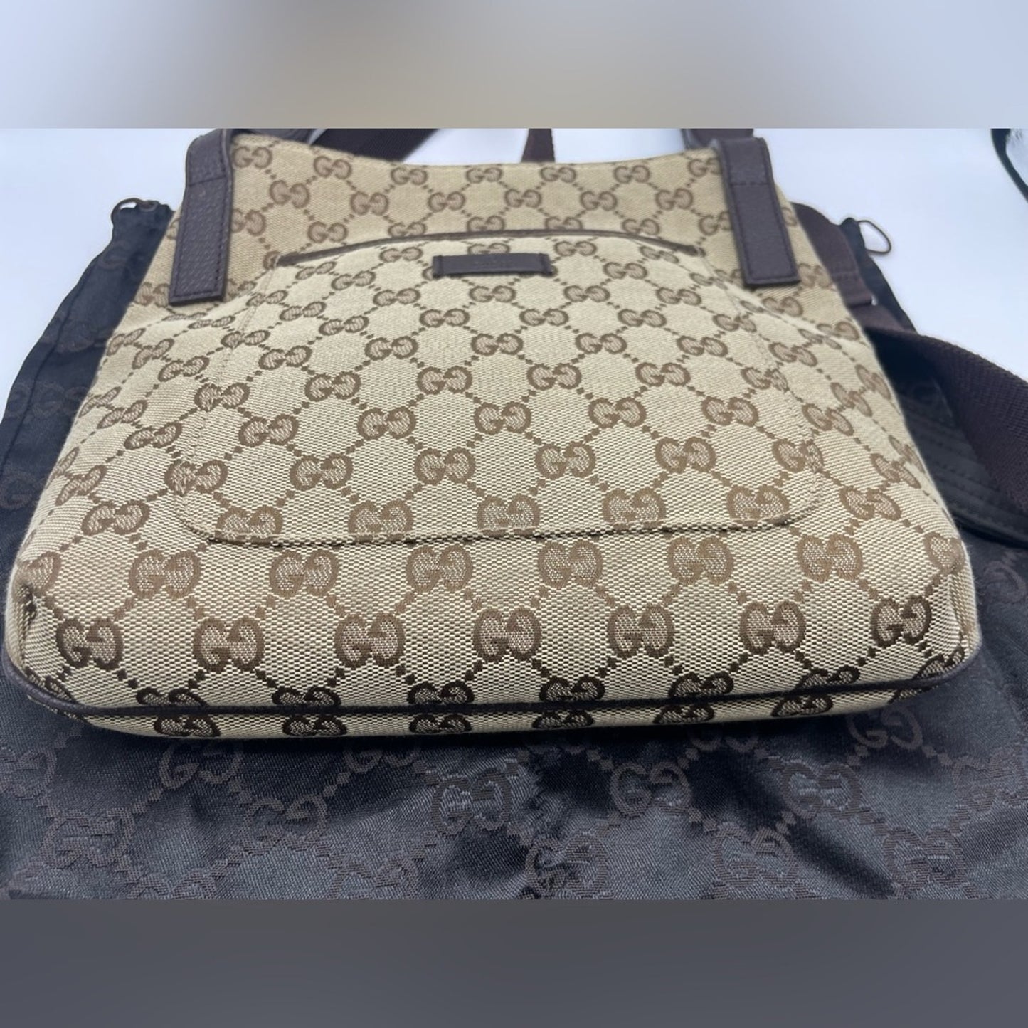 SOLD! Gucci Sling/Crossbody Bag