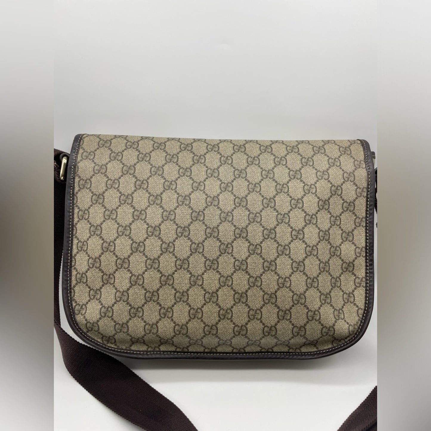 SOLD! Gucci Messenger Crossbody Bag
