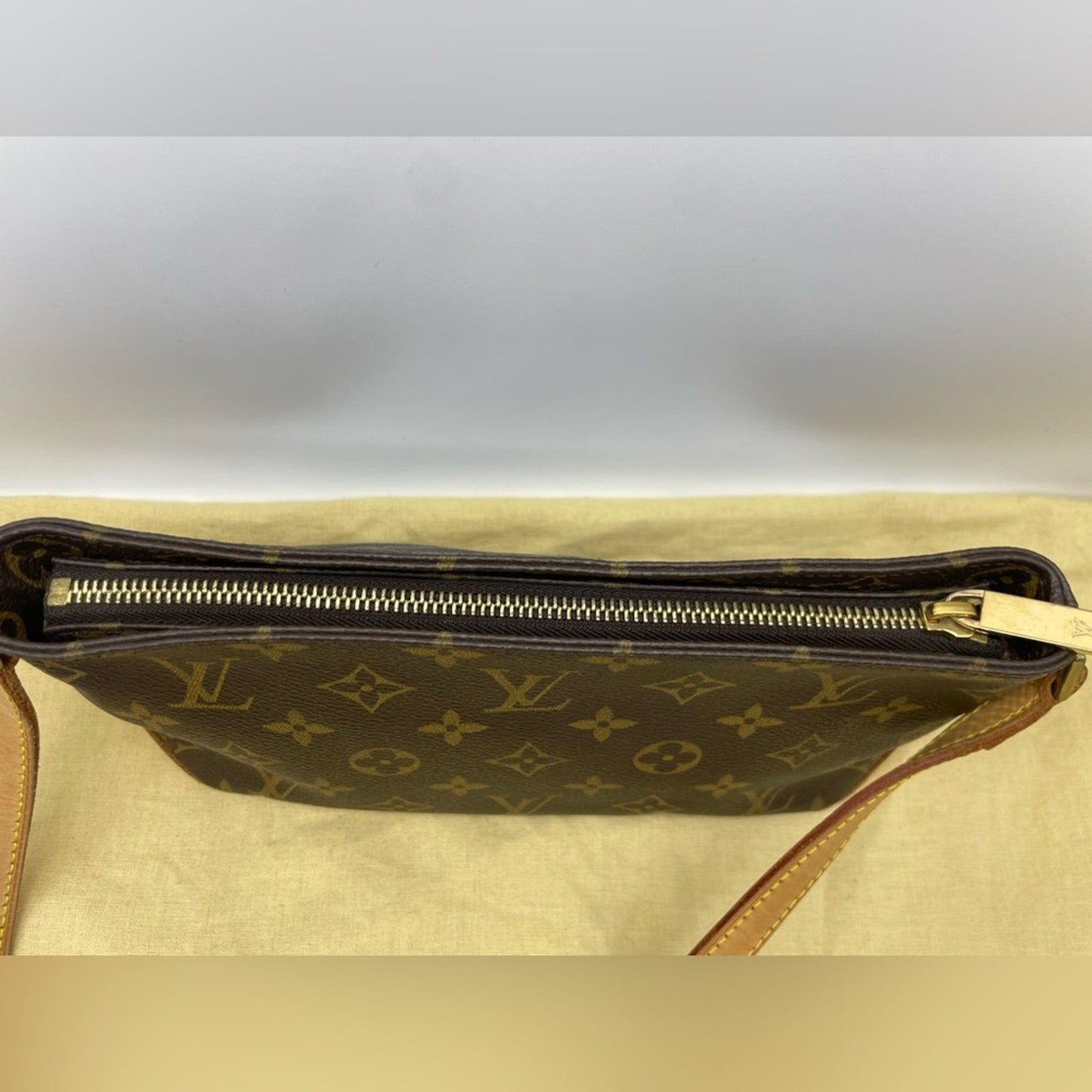 SOLD! Louis Vuitton Monogram Trotteur Crosbody Bag