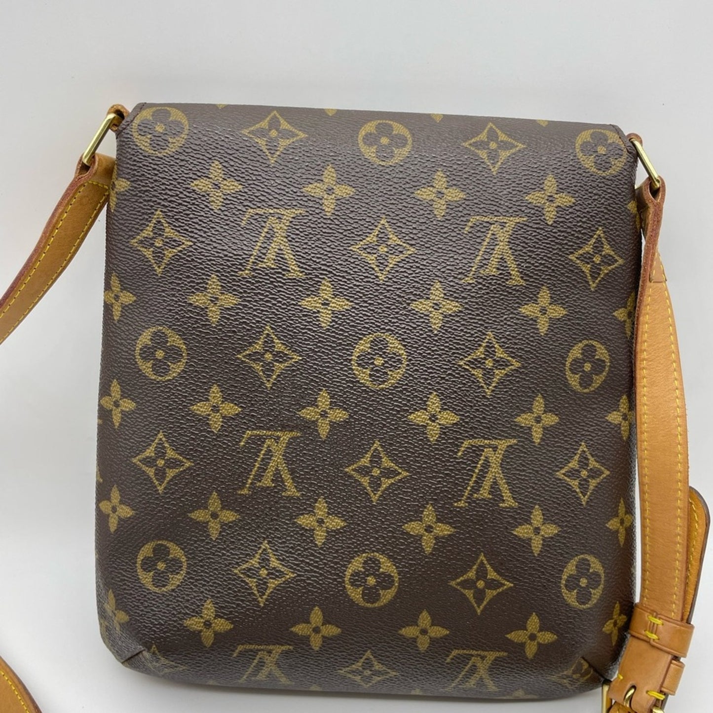 SOLD! Louis Vuitton Musette Crossbody Bag