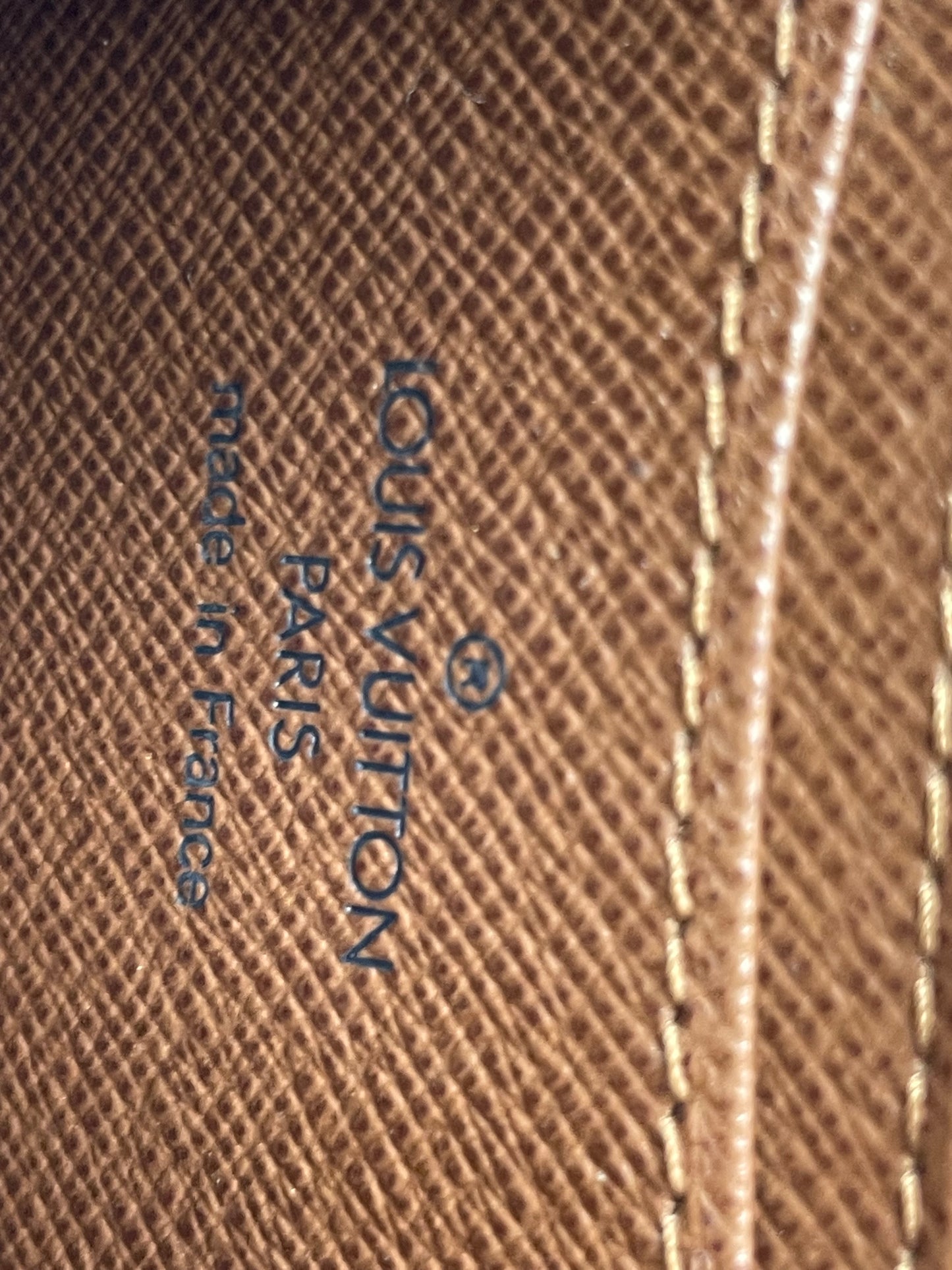 Louis Vuitton Monogram Zippy Wallet