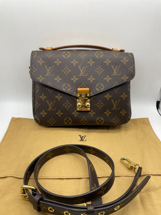 Louis Vuitton Metis Bag