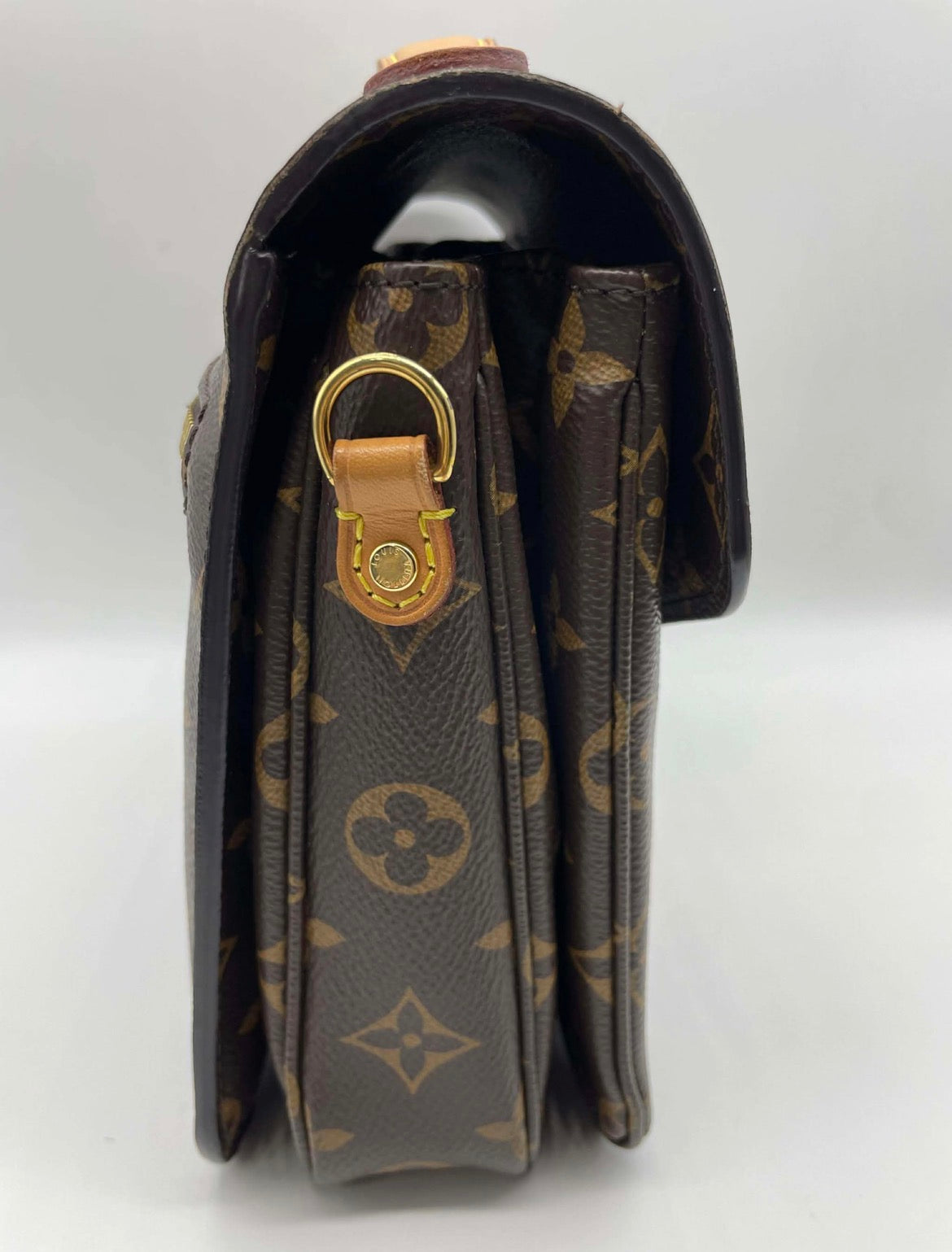 Louis Vuitton Metis Bag