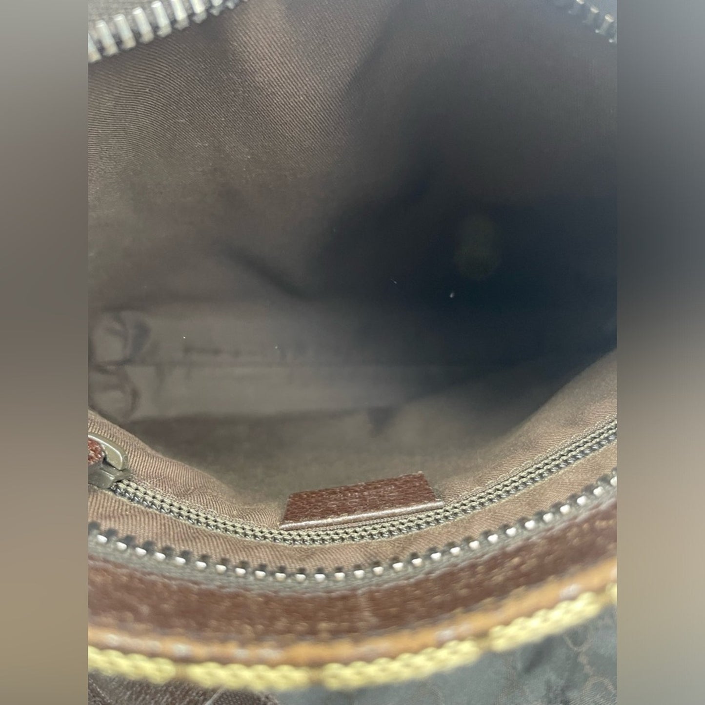 SOLD! Gucci Sling/Crossbody Bag