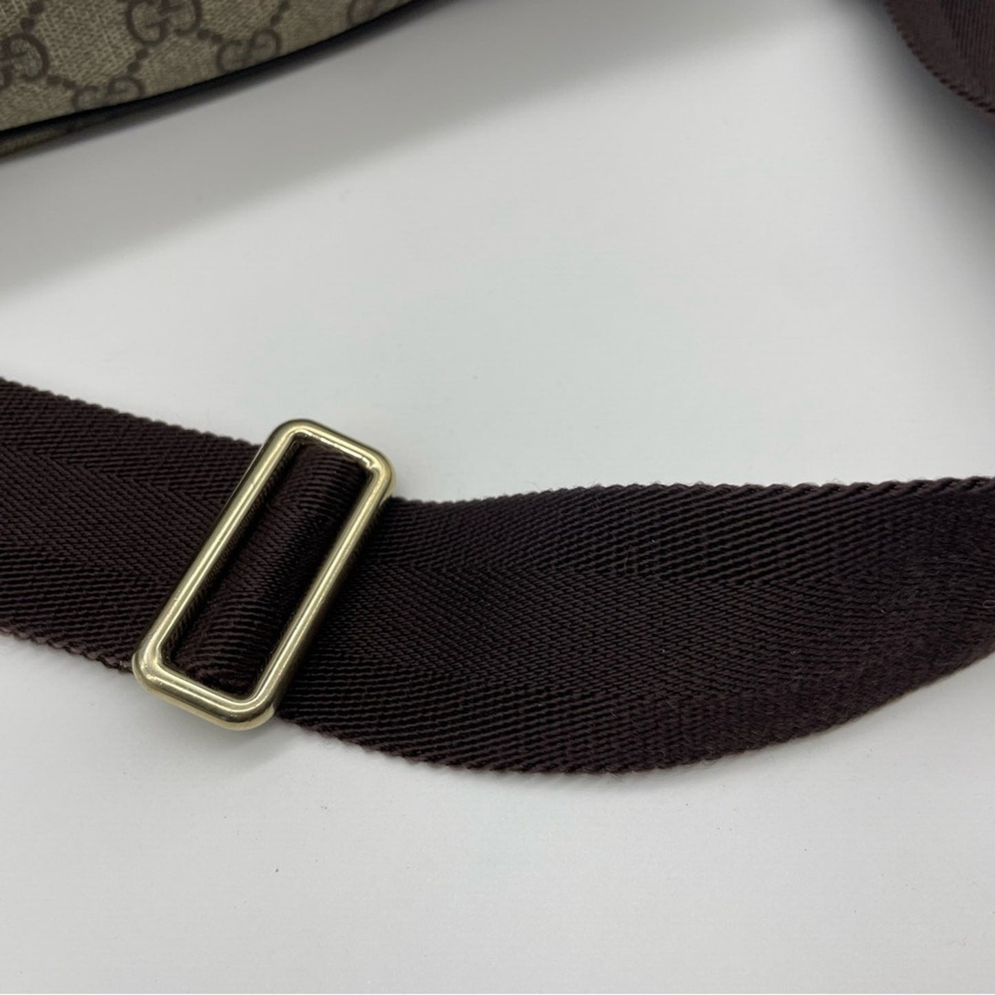 SOLD! Gucci Messenger Crossbody Bag