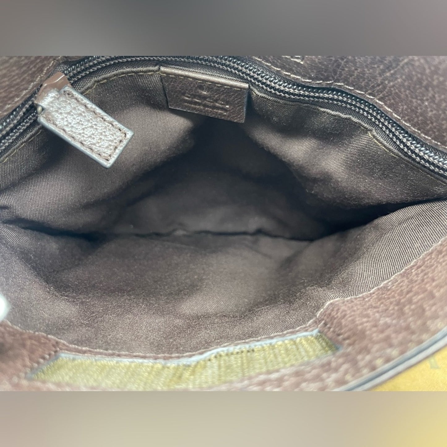 SOLD! Gucci Sling/Crossbody Sherryline Bag