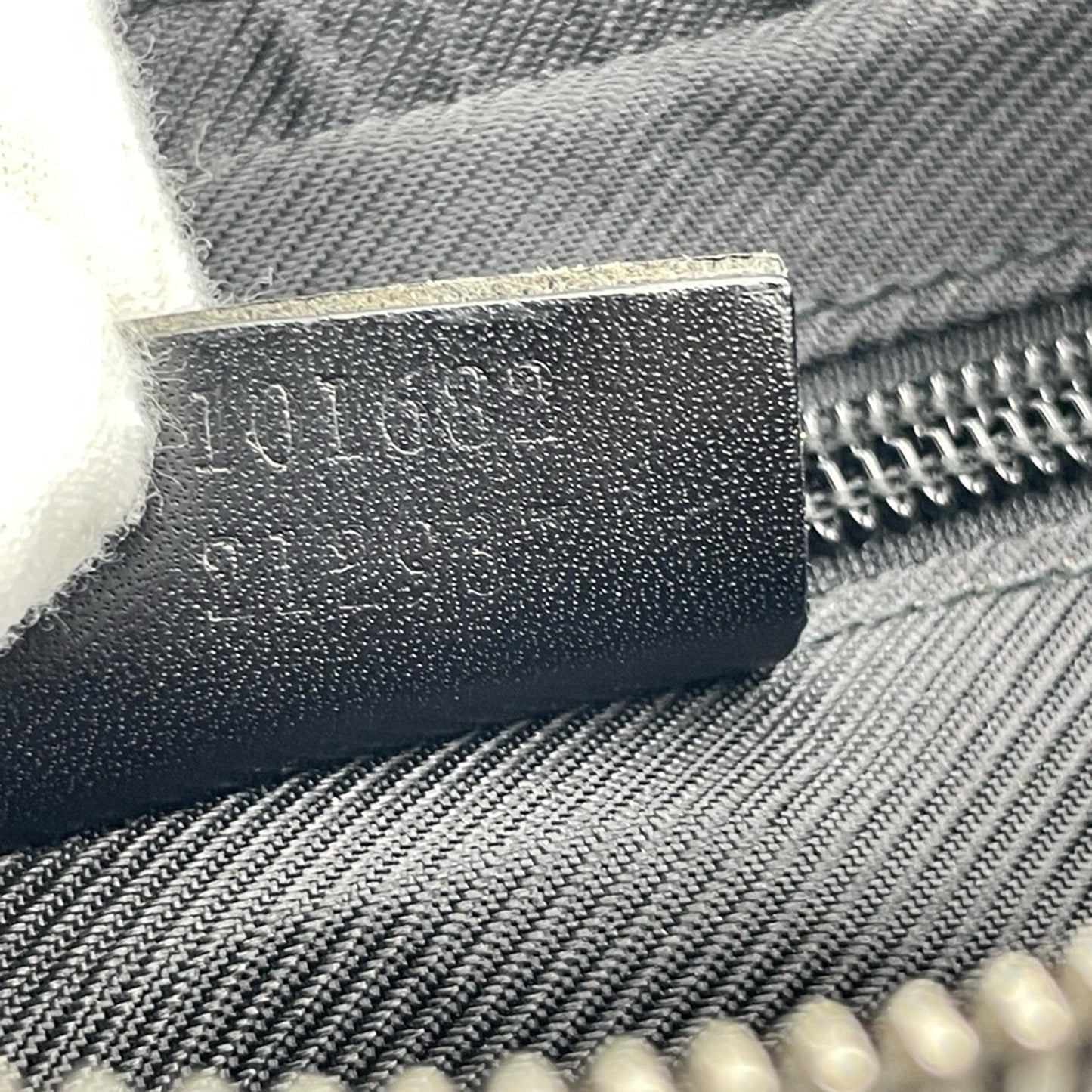 SOLD! Gucci Crossbody Bag