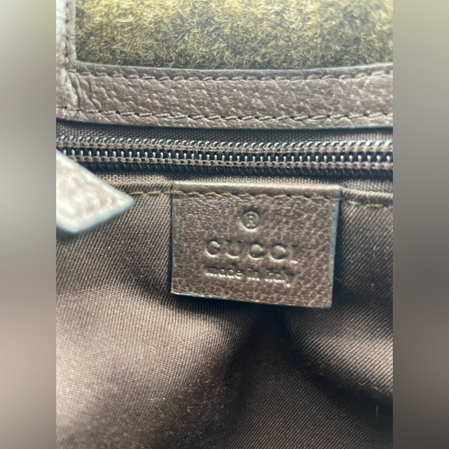SOLD! Gucci Sling/Crossbody Sherryline Bag