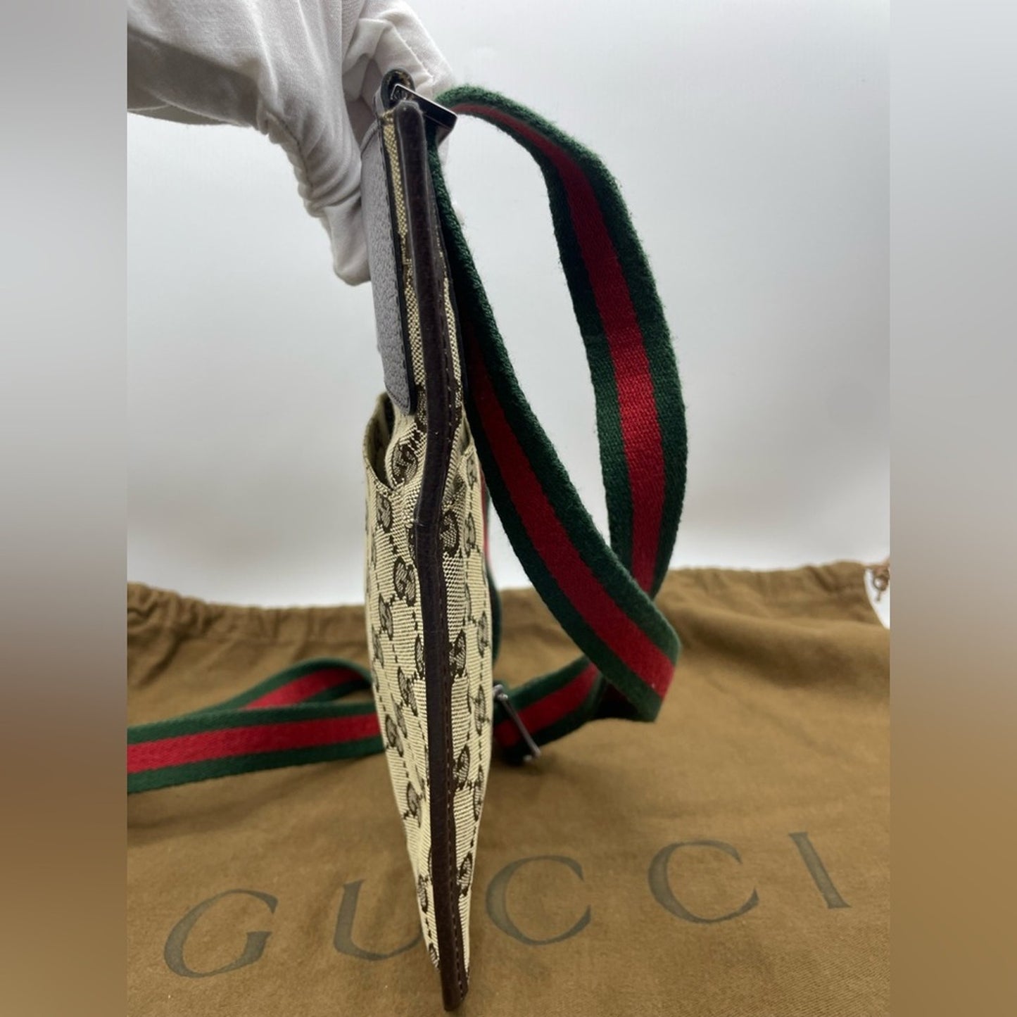 SOLD! Gucci Sling/Crossbody Sherryline Bag