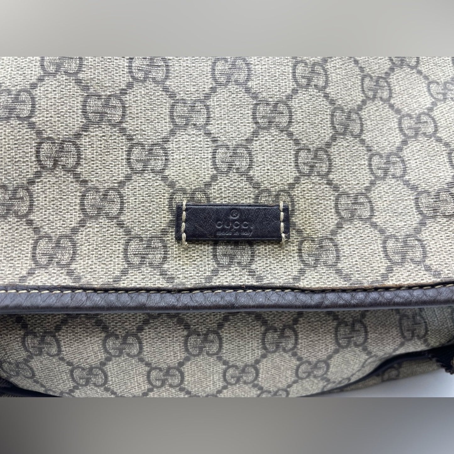 SOLD! Gucci Messenger Crossbody Bag