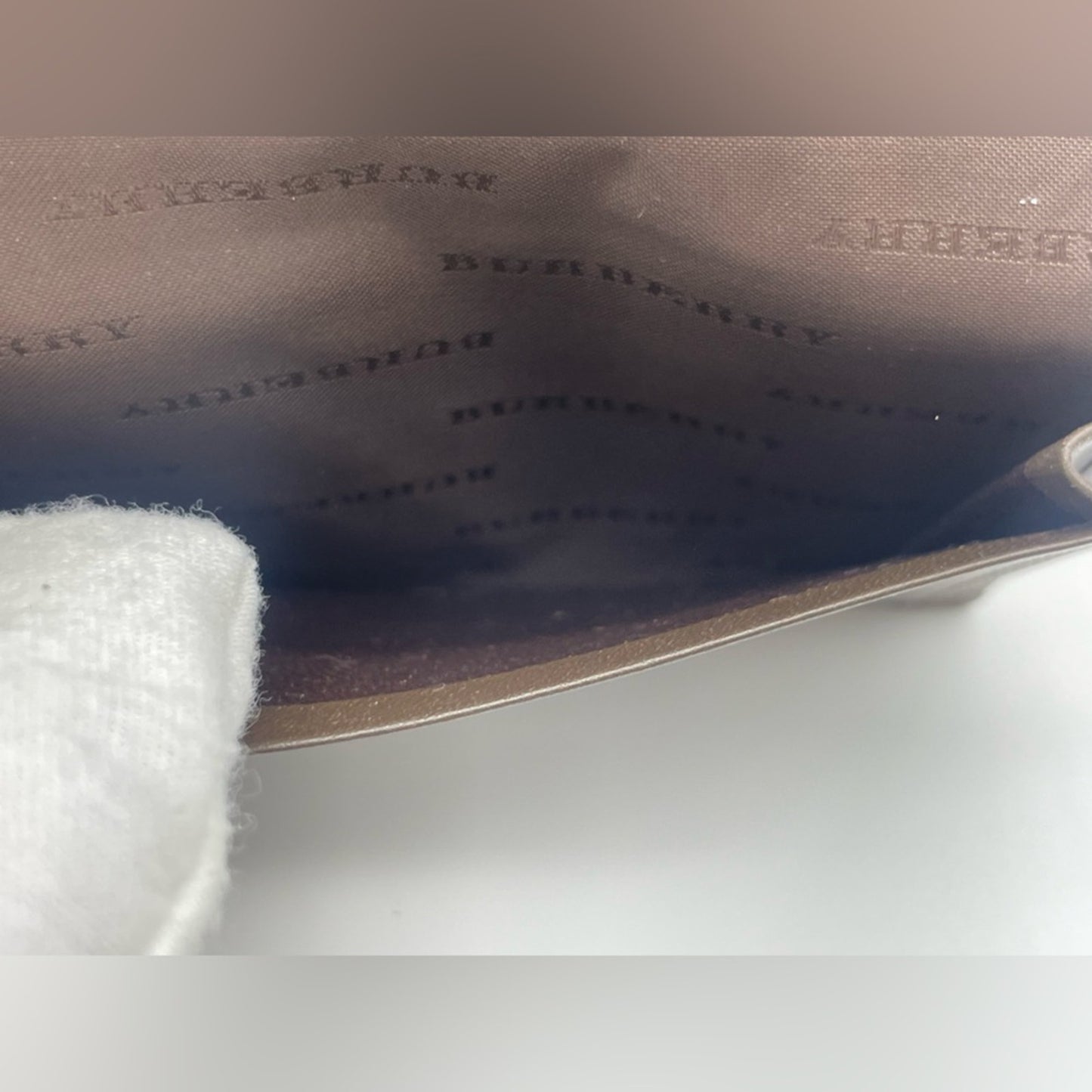 Burberry Nova Case Bifold Wallet