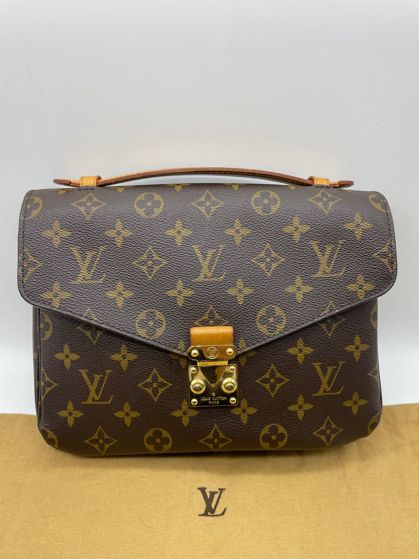 Louis Vuitton Metis Bag