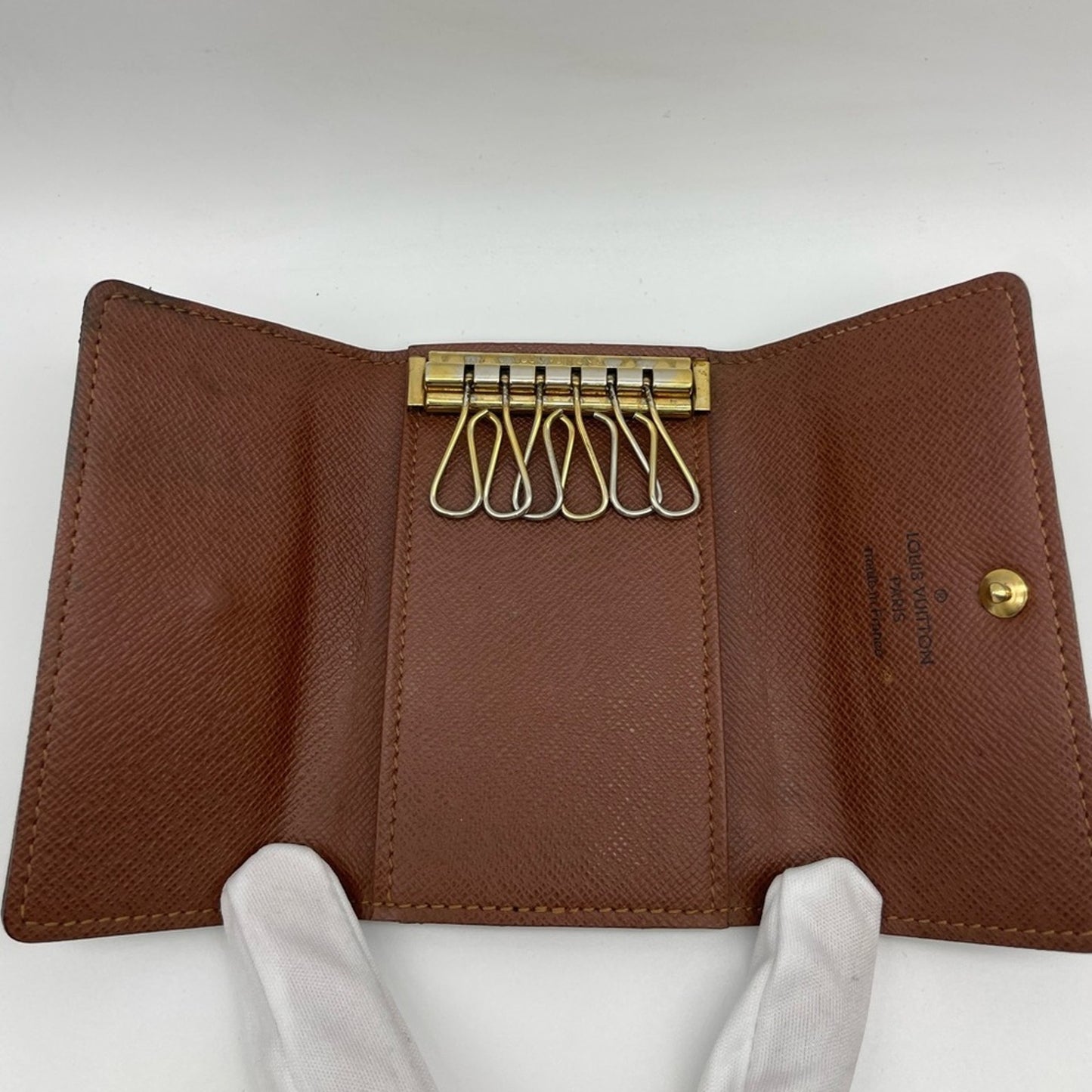 SOLD! Louis Vuitton Key Holder