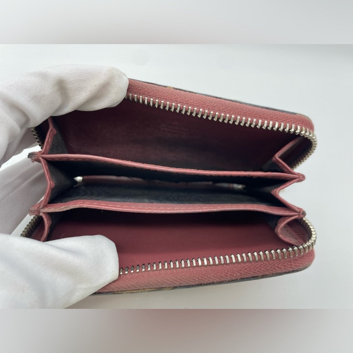 Gucci Bloom Zippy Card Wallet