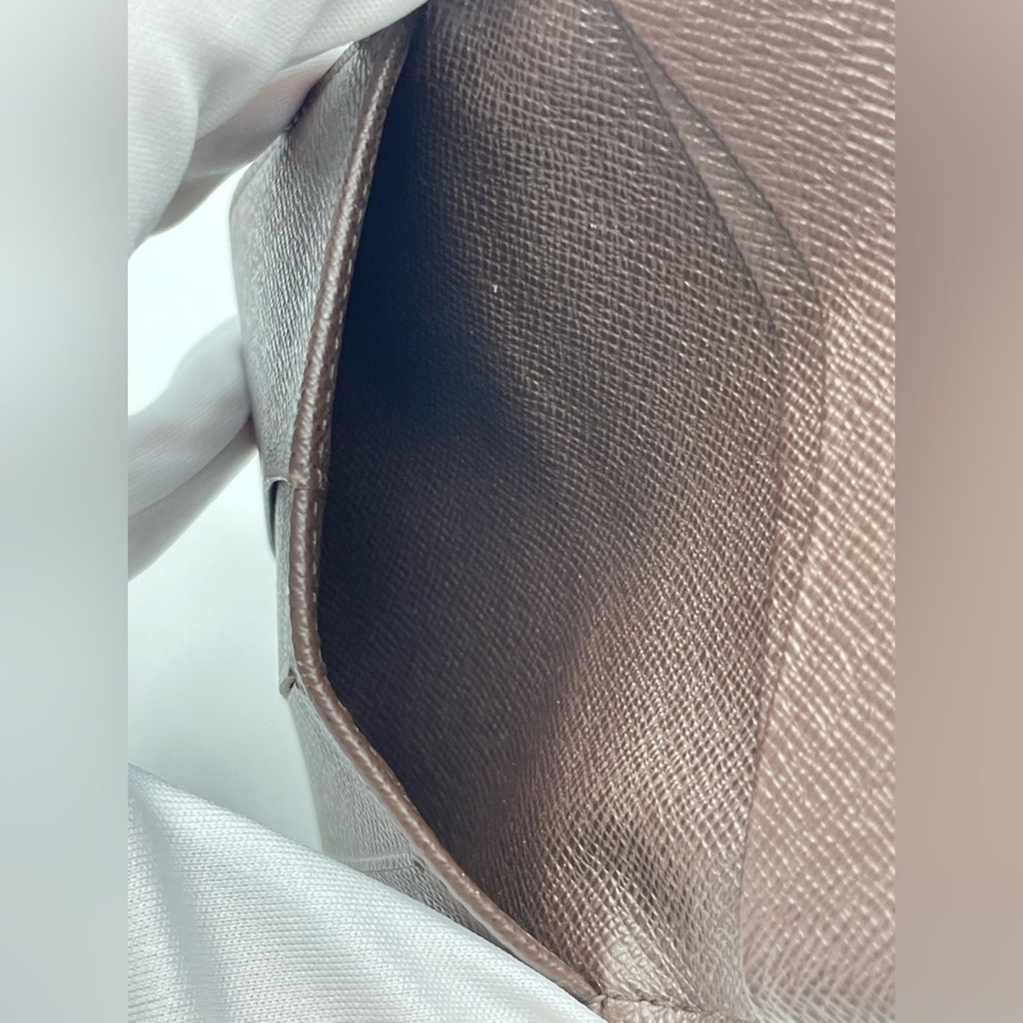 SOLD! Louis Vuitton Damier Card Case Wallet