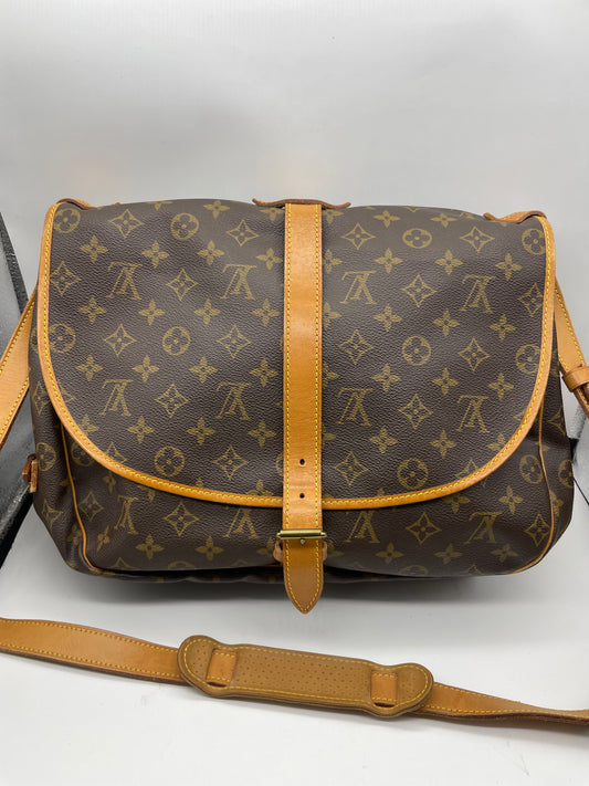 Louis Vuitton Saumur 35