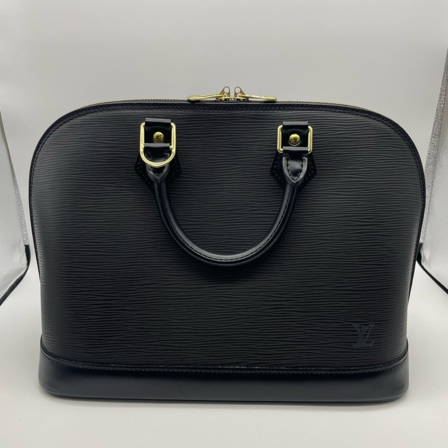 SOLD! Louis Vuitton Epi Alma Hand Bag