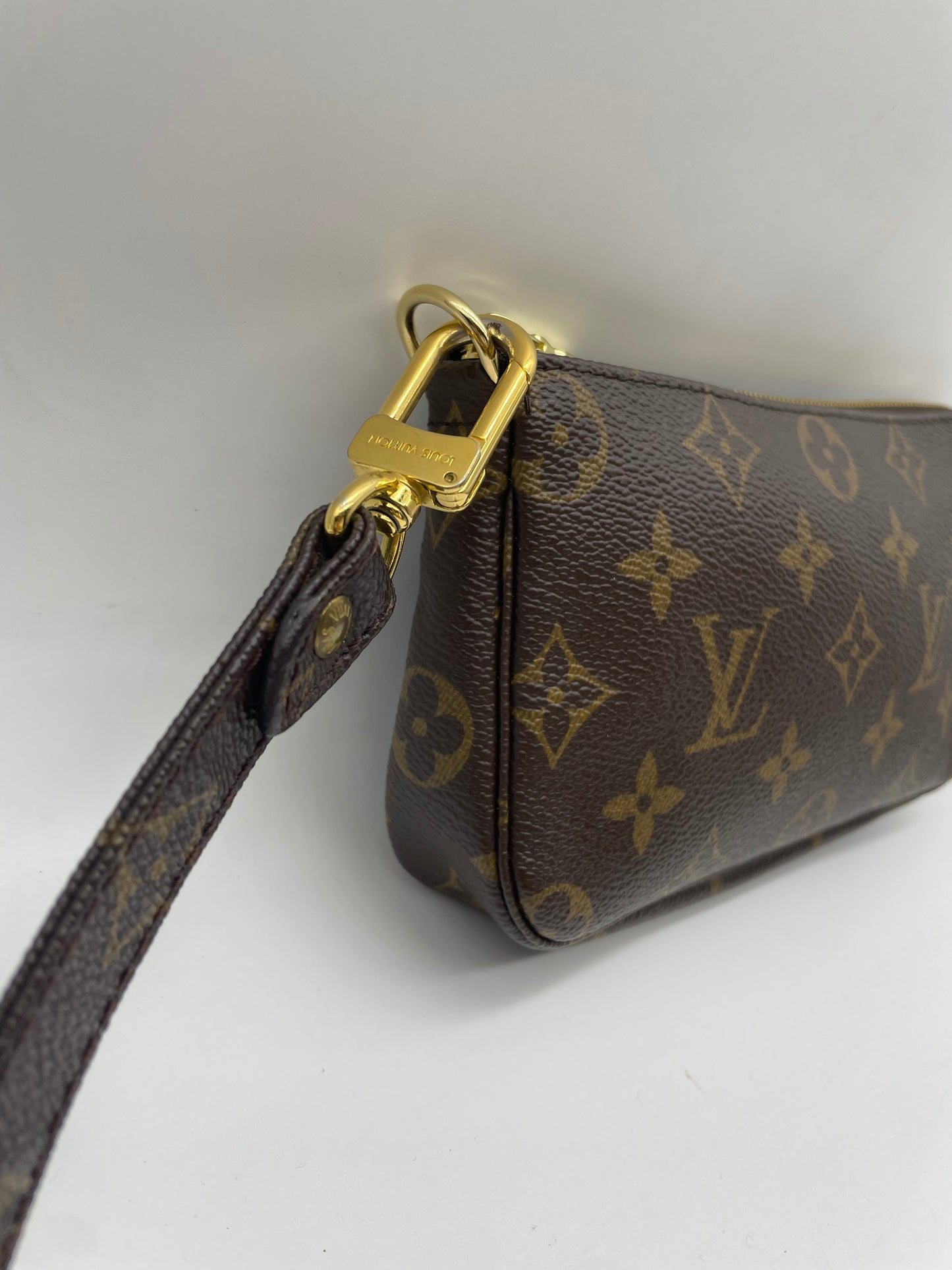 Louis Vuitton Mini Pochette
