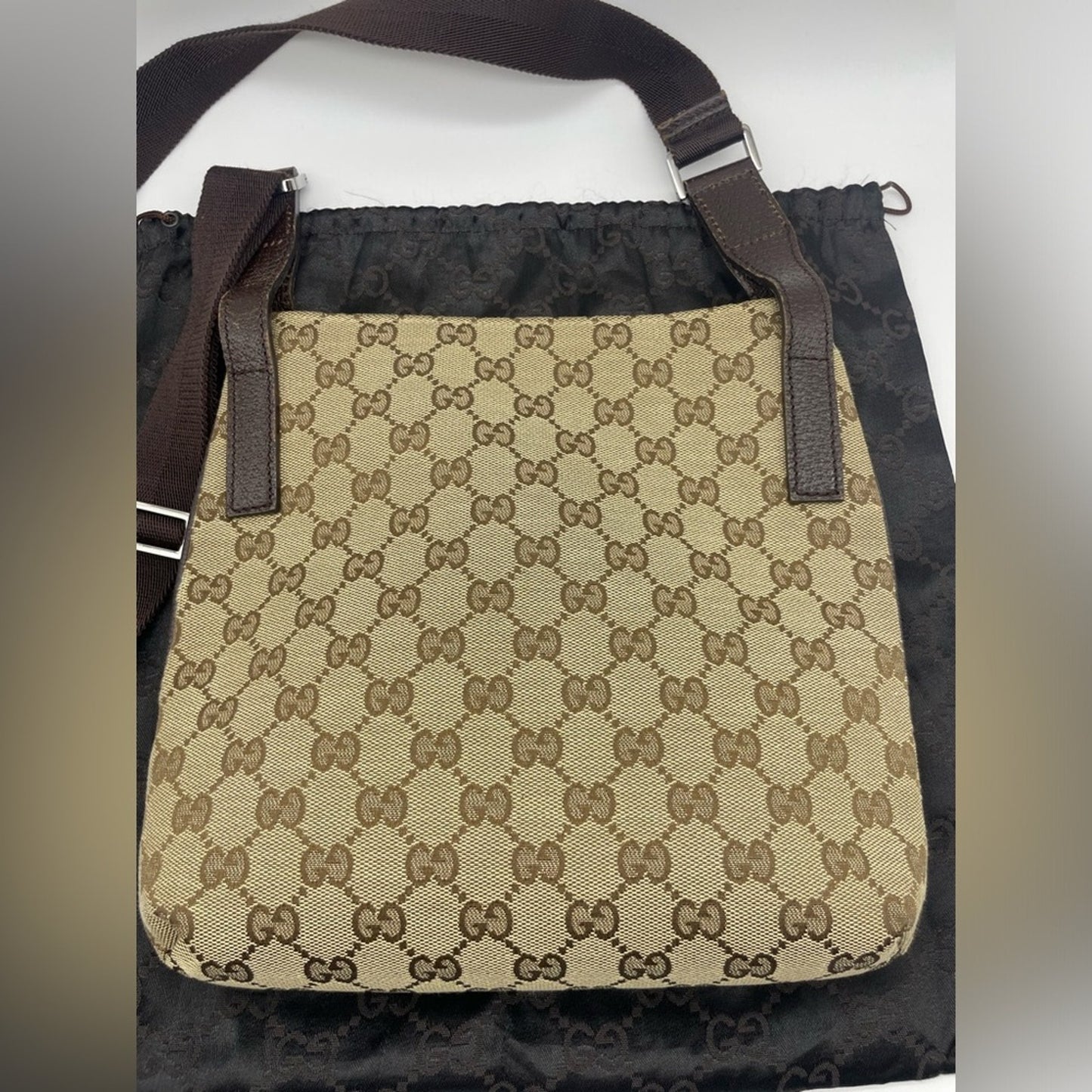 SOLD! Gucci Sling/Crossbody Bag