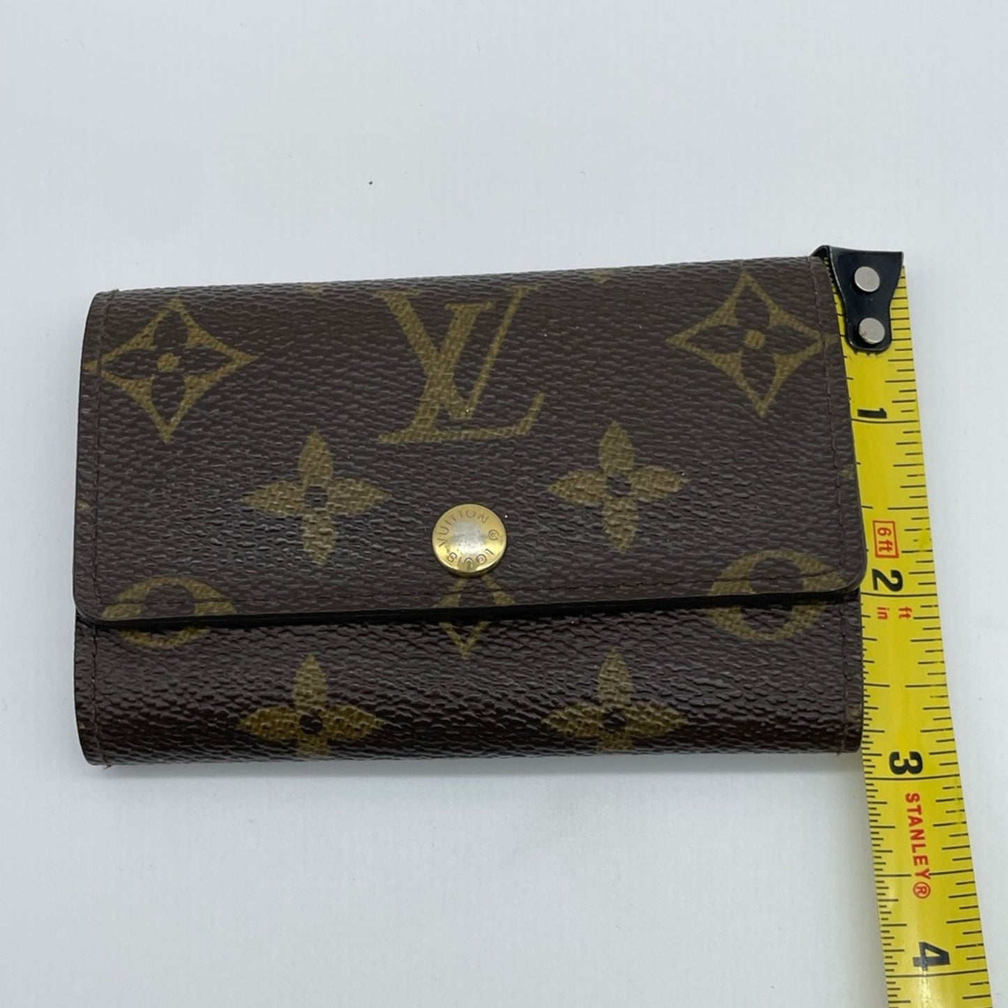 SOLD! Louis Vuitton Key Holder
