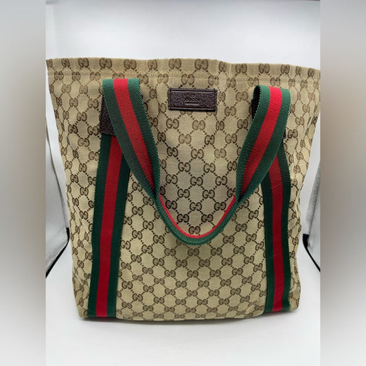 SOLD! Gucci Sherryline Handbag