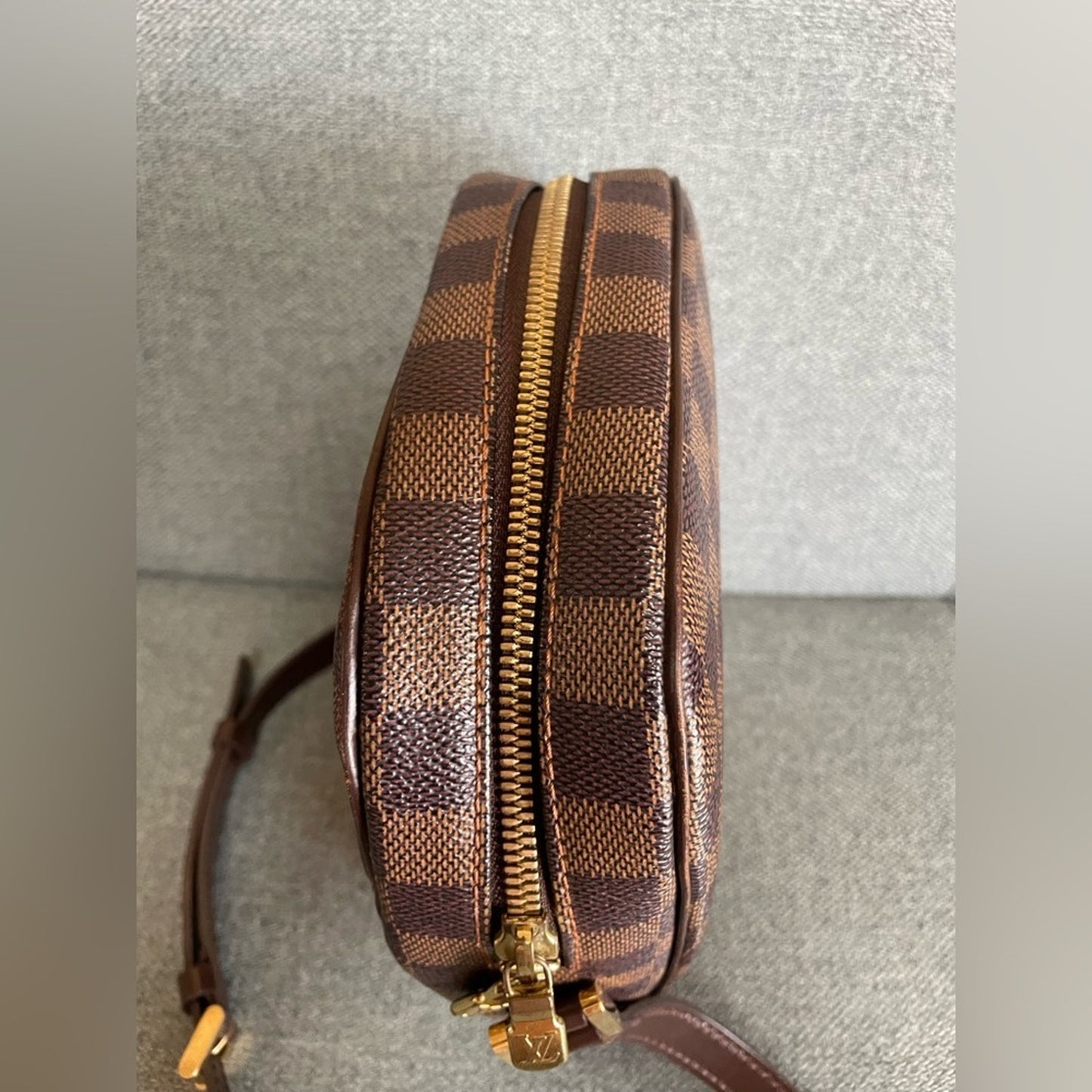 Louis Vuitton Damier Ipanema Crossbody Bag