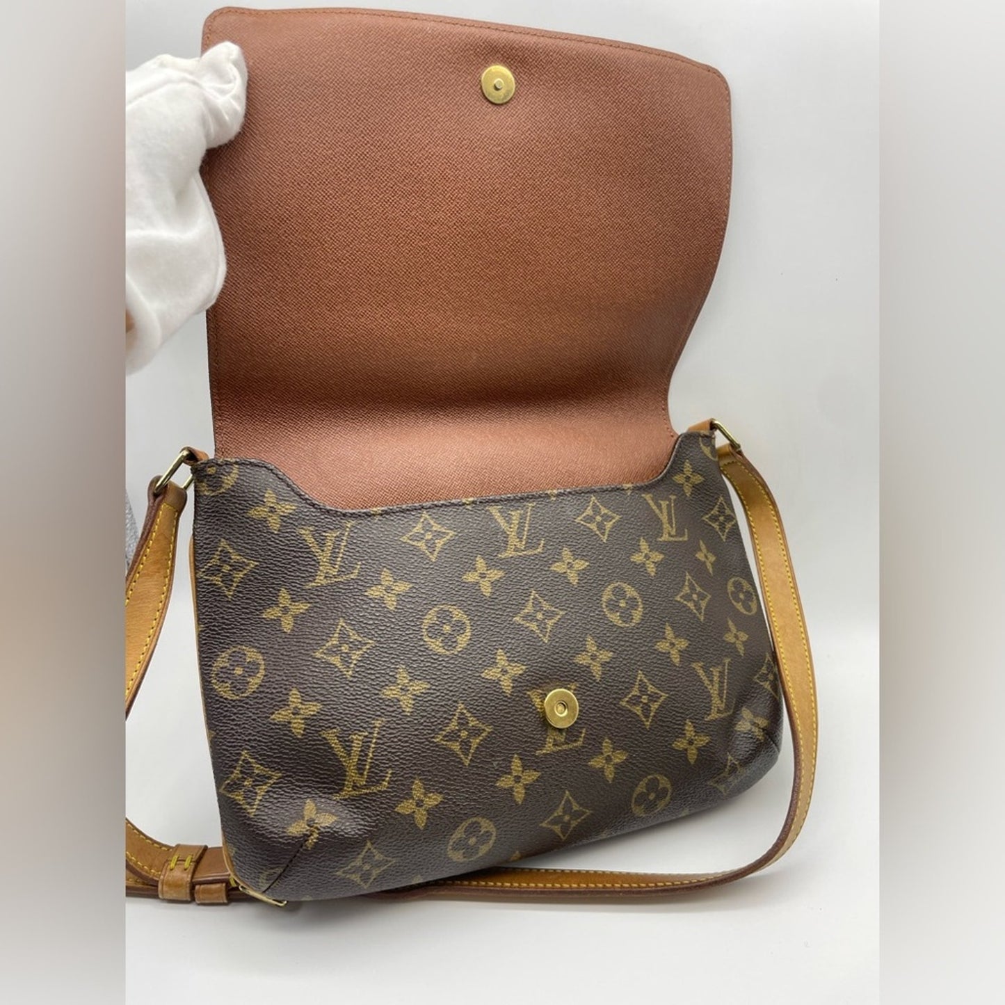 SOLD! Louis Vuitton Monogram Musette Shoulder Bag