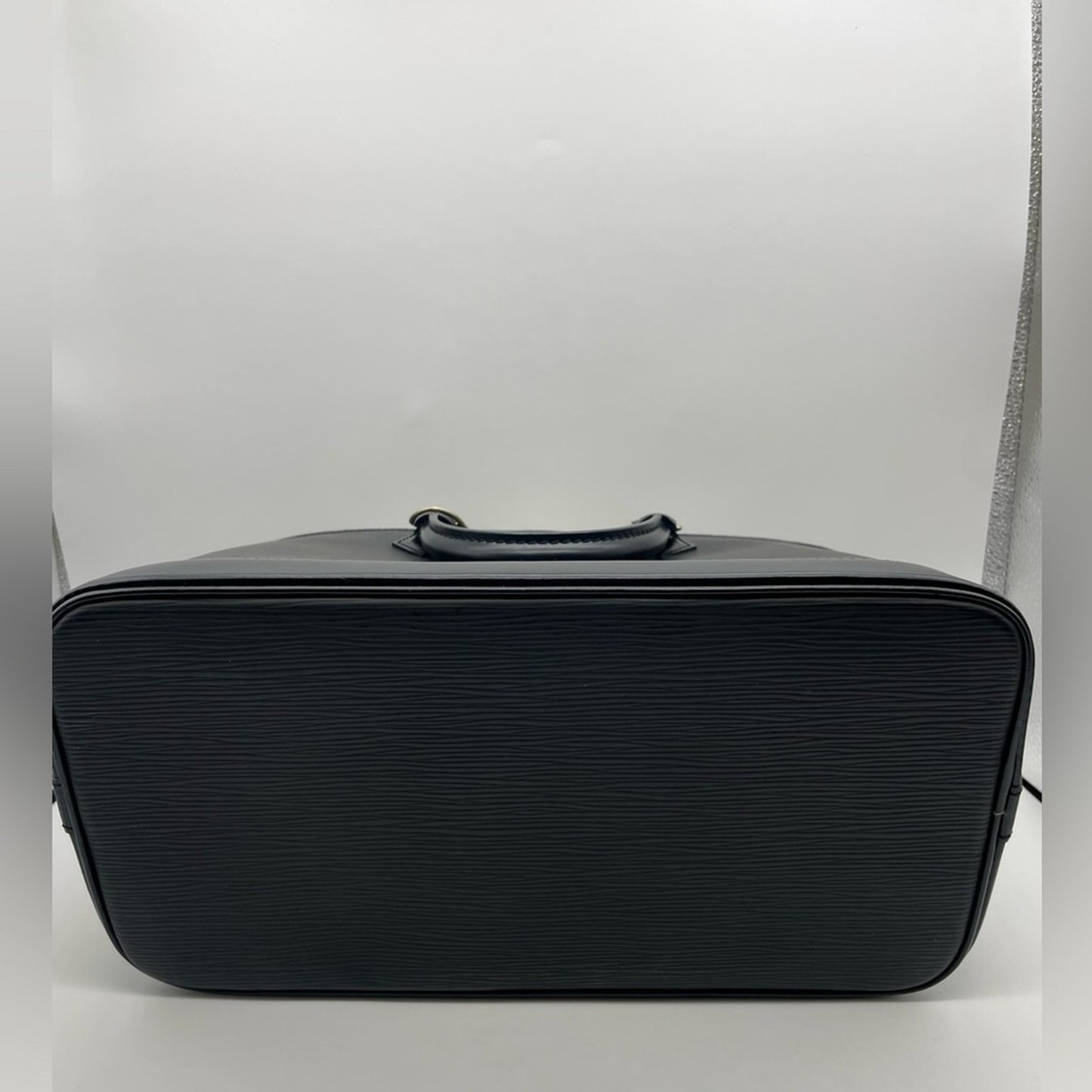 SOLD! Louis Vuitton Epi Alma Hand Bag