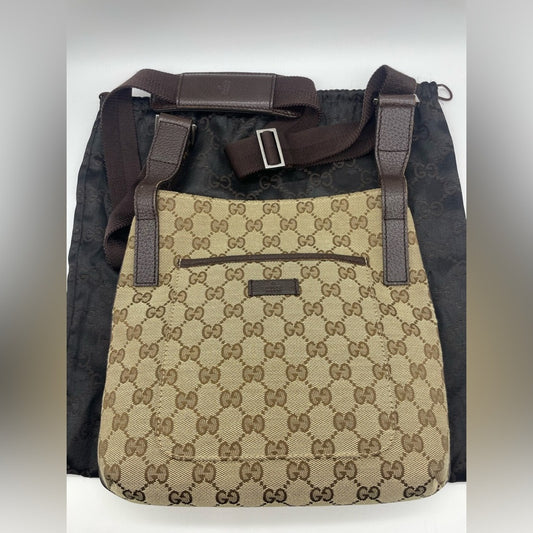 SOLD! Gucci Sling/Crossbody Bag