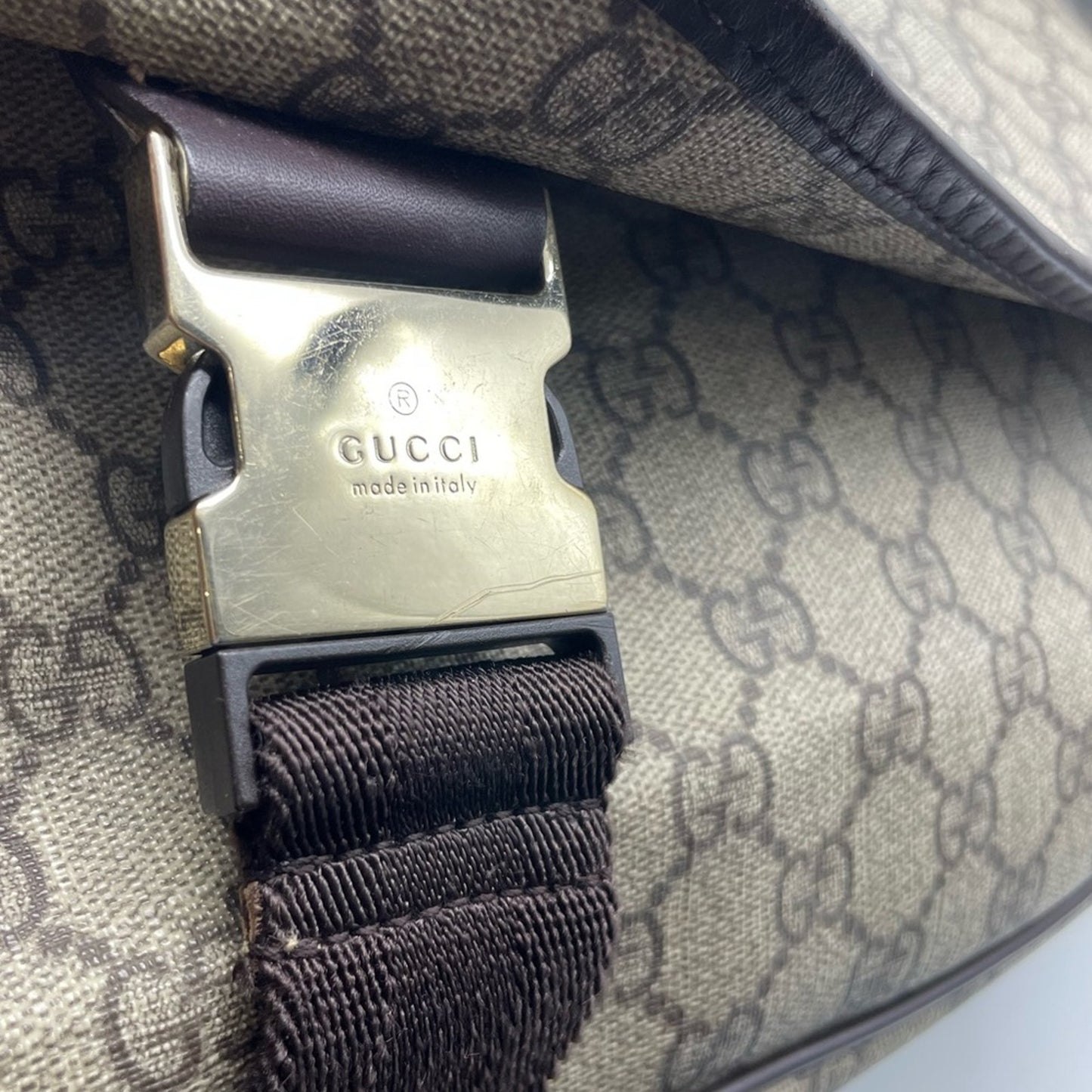 SOLD! Gucci Messenger Crossbody Bag